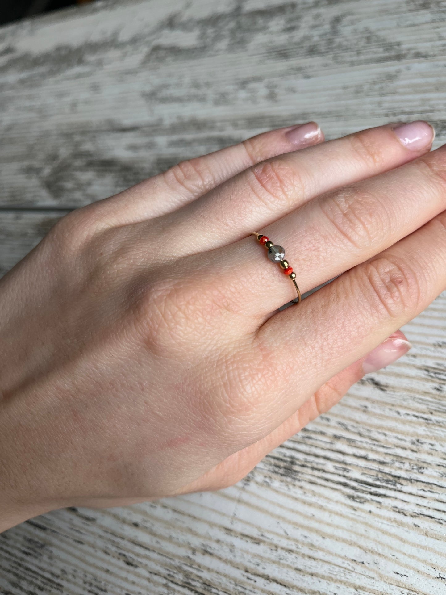 Bague fine avec Pierre en acier inoxydable