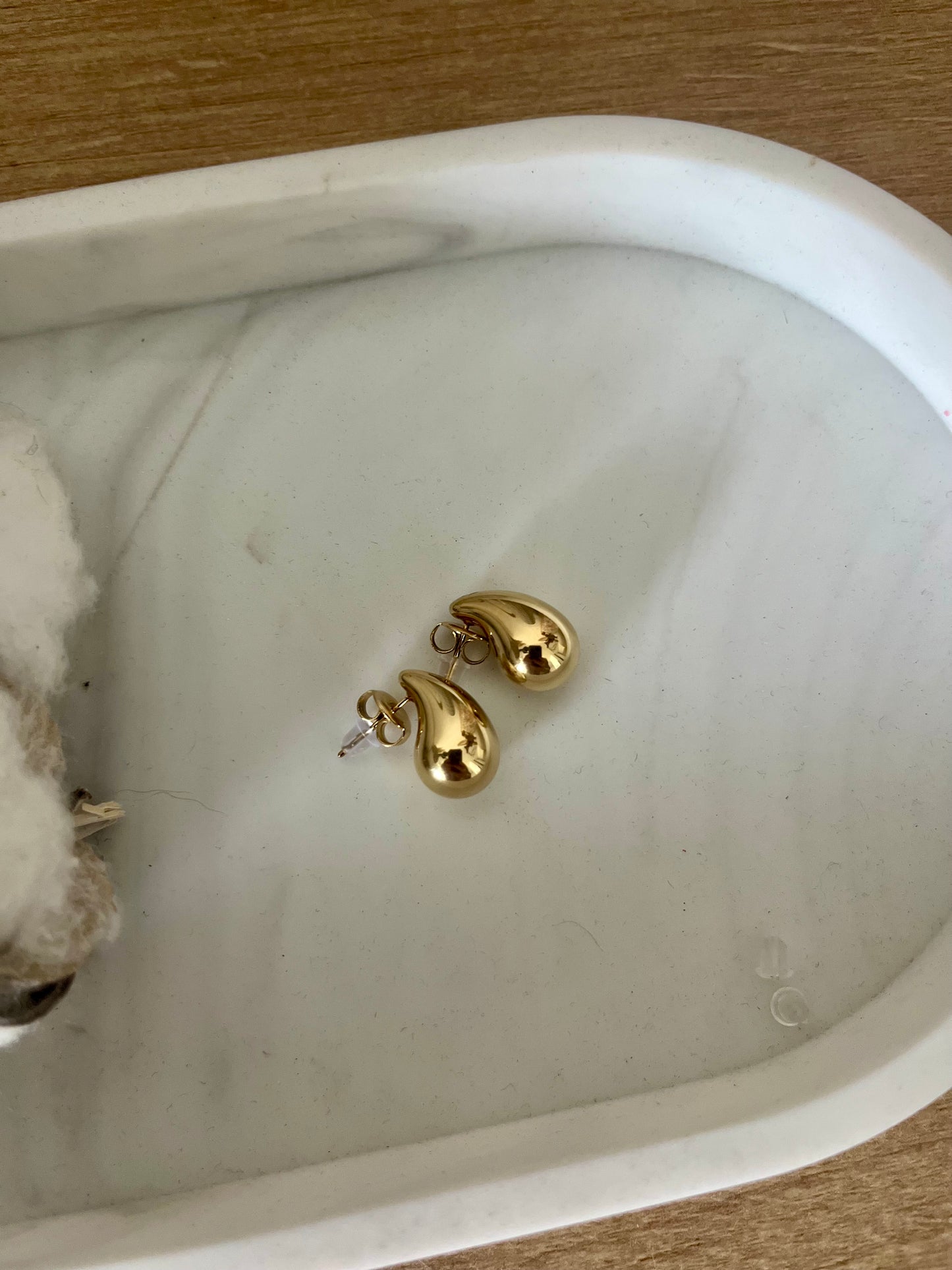 boucle d’oreille pour femme ne noircit pas a l’eau en forme de goutte très tendance