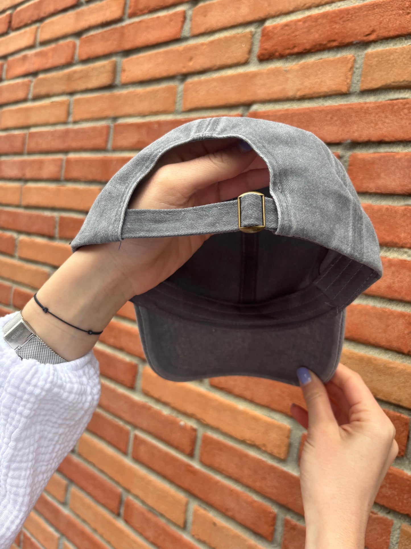 Casquette grise femme coton léger taille réglable style urbain