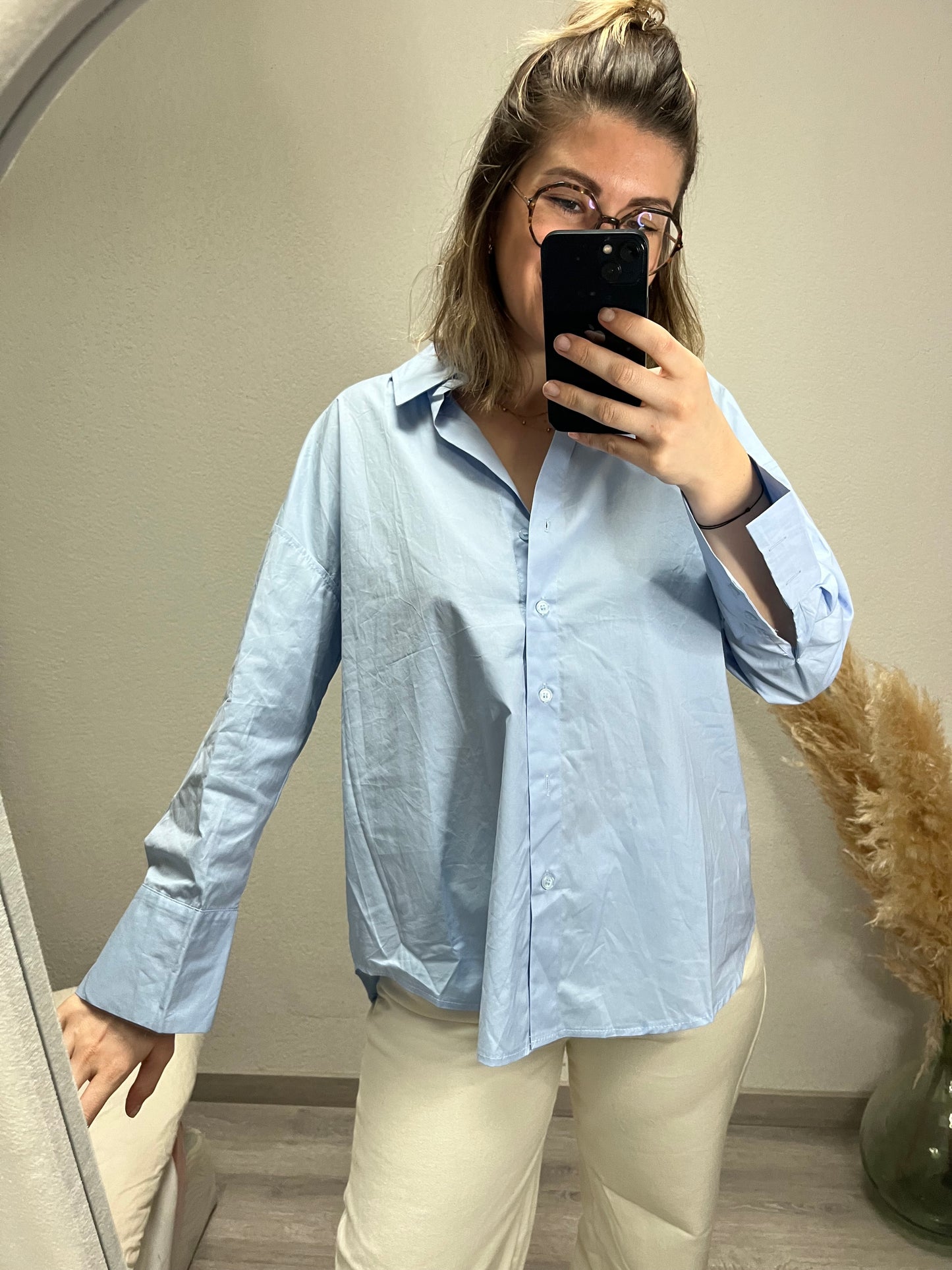 Chemise fine en coton avec bouton sur le devant