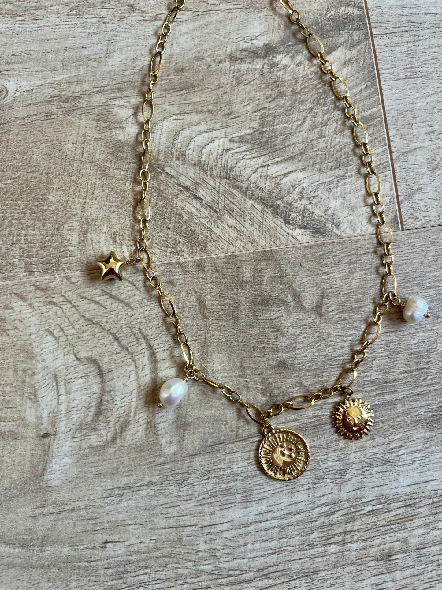 Collier en acier inoxydable pour femme avec pendentifs très tendance