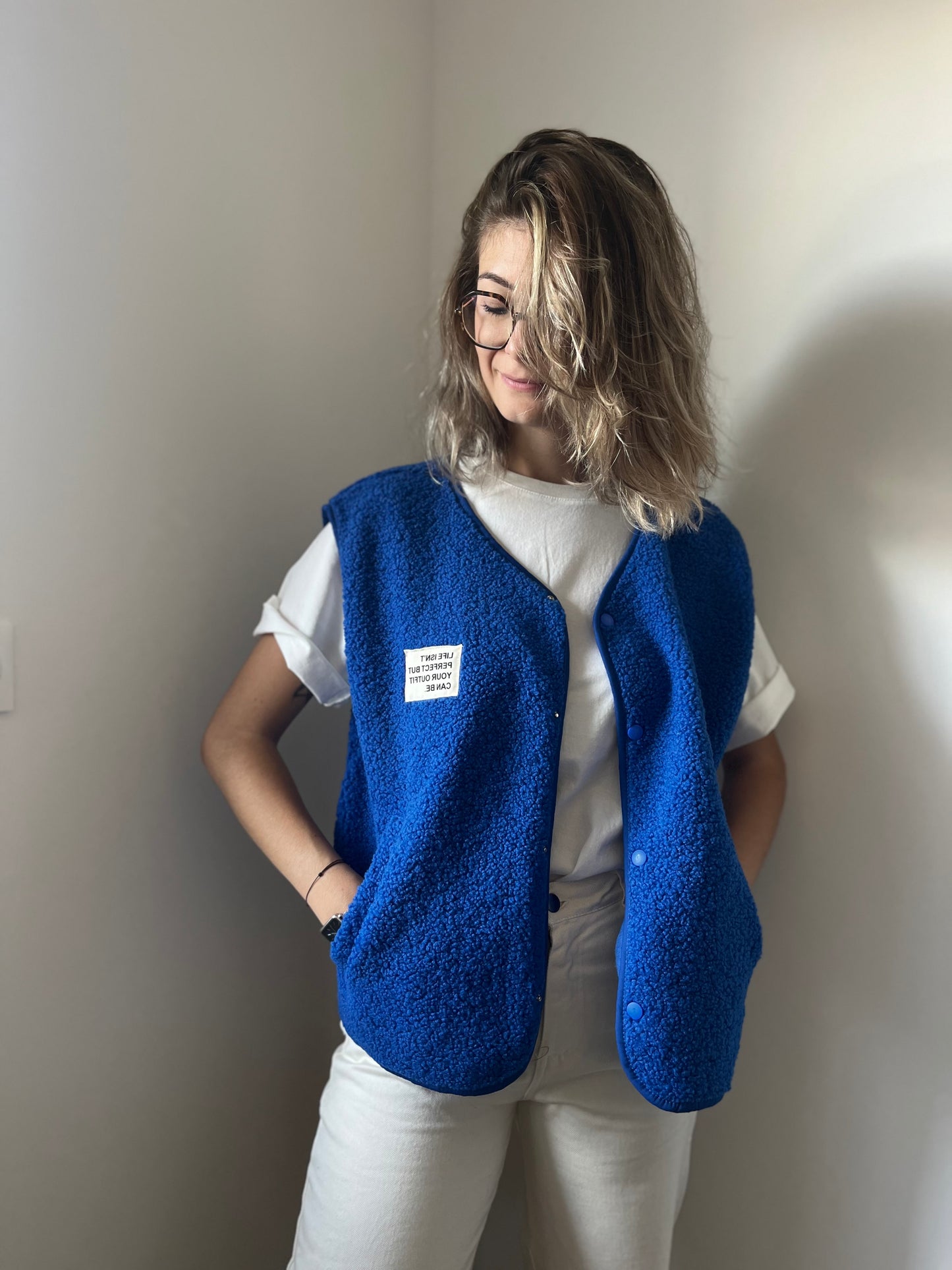 Gilet sans manches de couleur bleu rois très doux pour femme en Taille unique