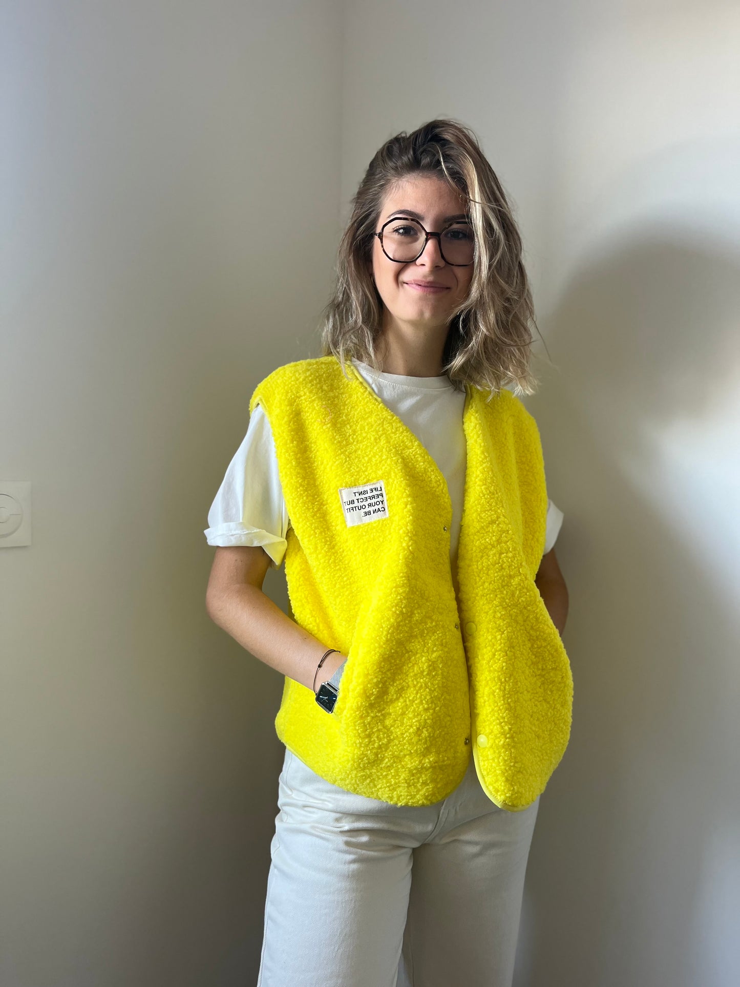 gilet pour femme sans manches de couleurs jaune