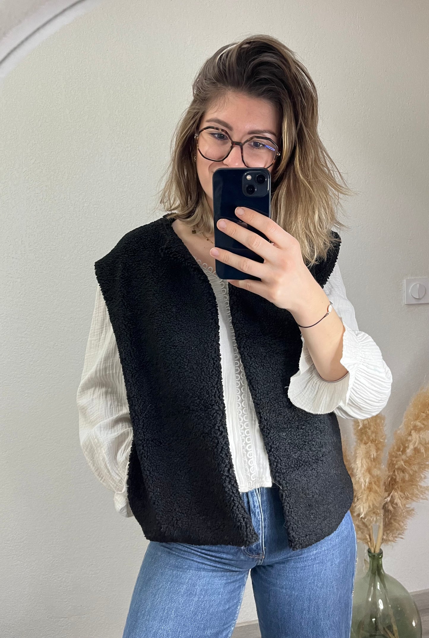Gilet noir sans manche très doux Avec poche sur les côtés