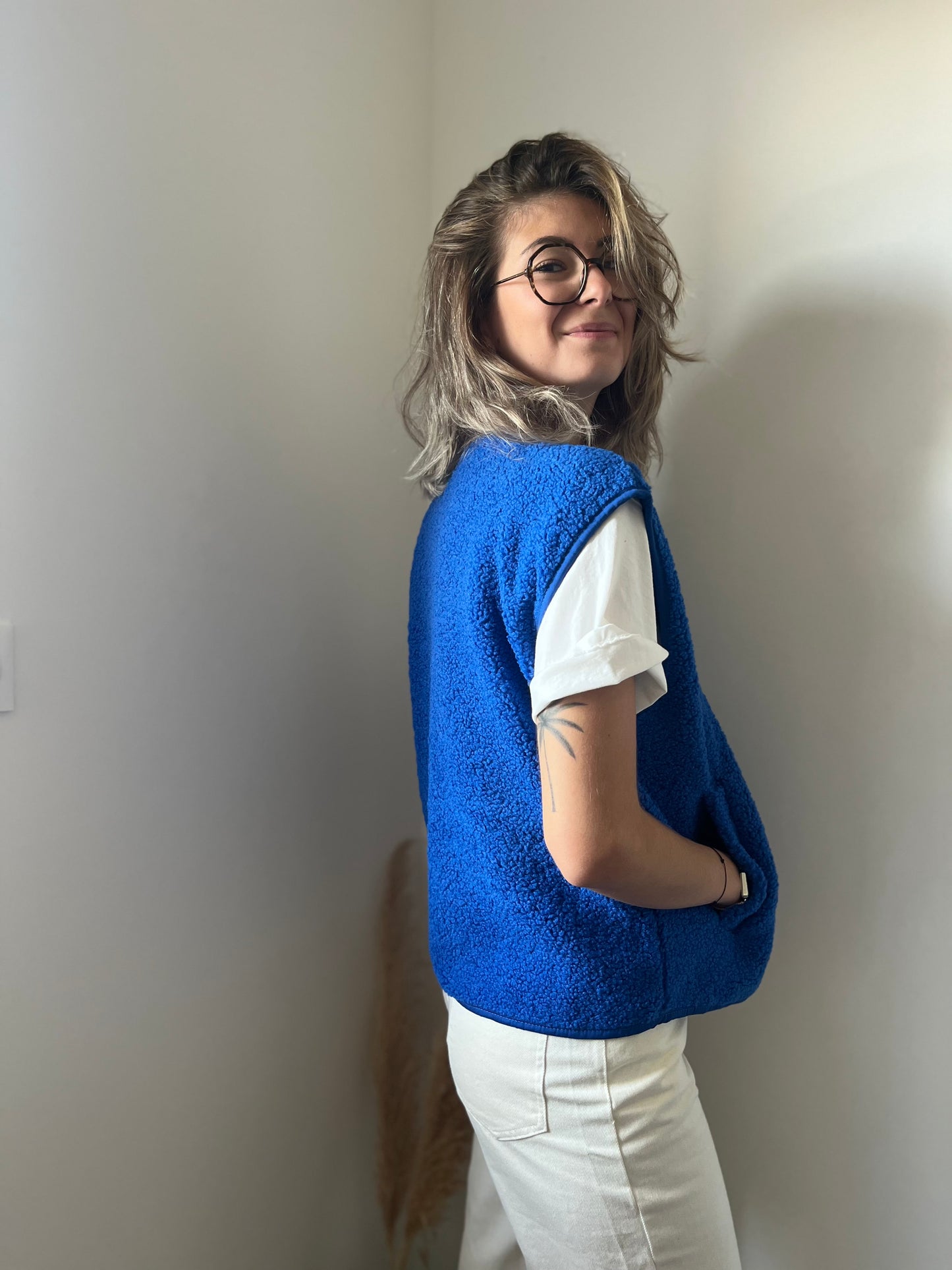 Gilet femme taille unique du 36 au 42 avec deux poches sur le cote