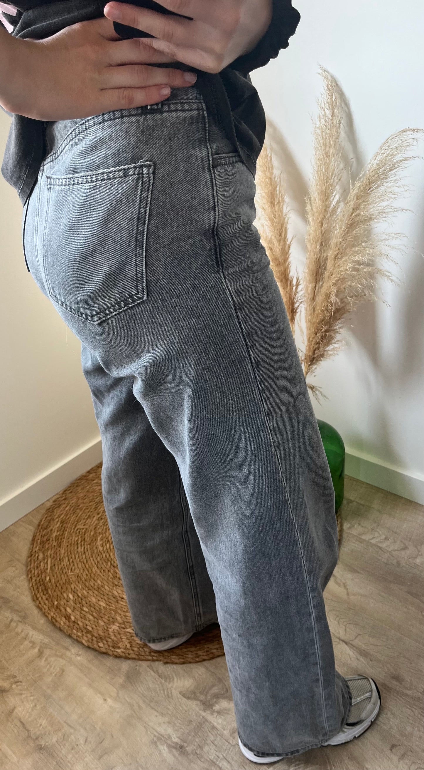 jean droit du 34 au 42 prendre sa taille habituelle.