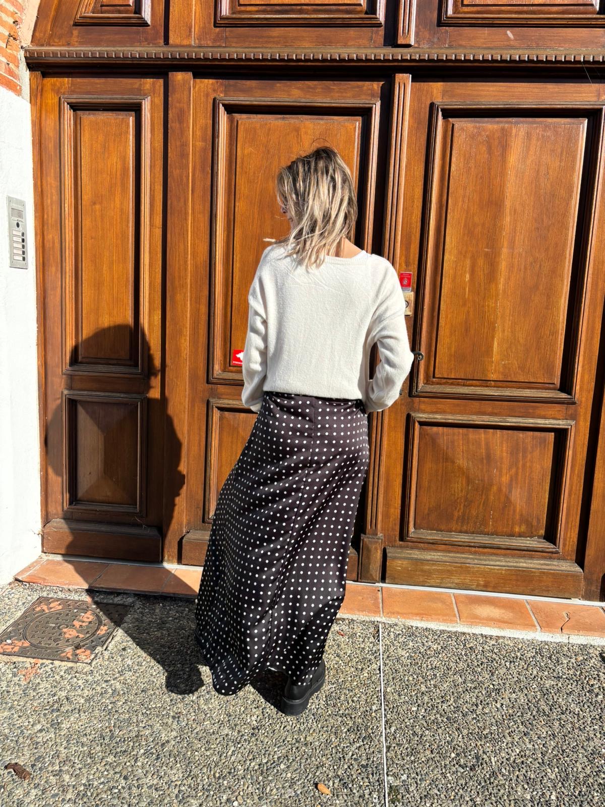 Jupe de couleur noir avec motifs blanc à pois hyper agréable et hyper tendance