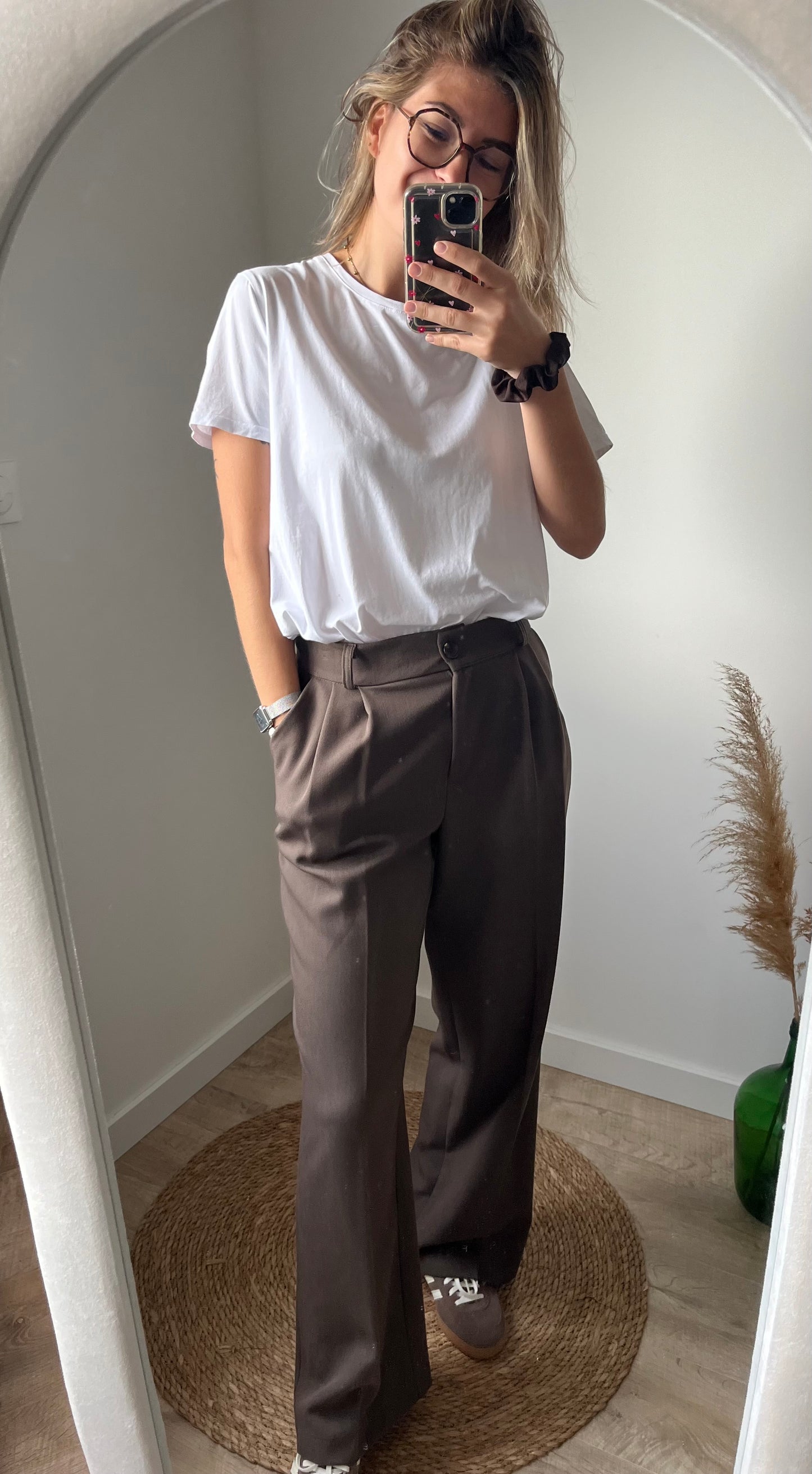 Pantalon pour femme, marron hyper tendance