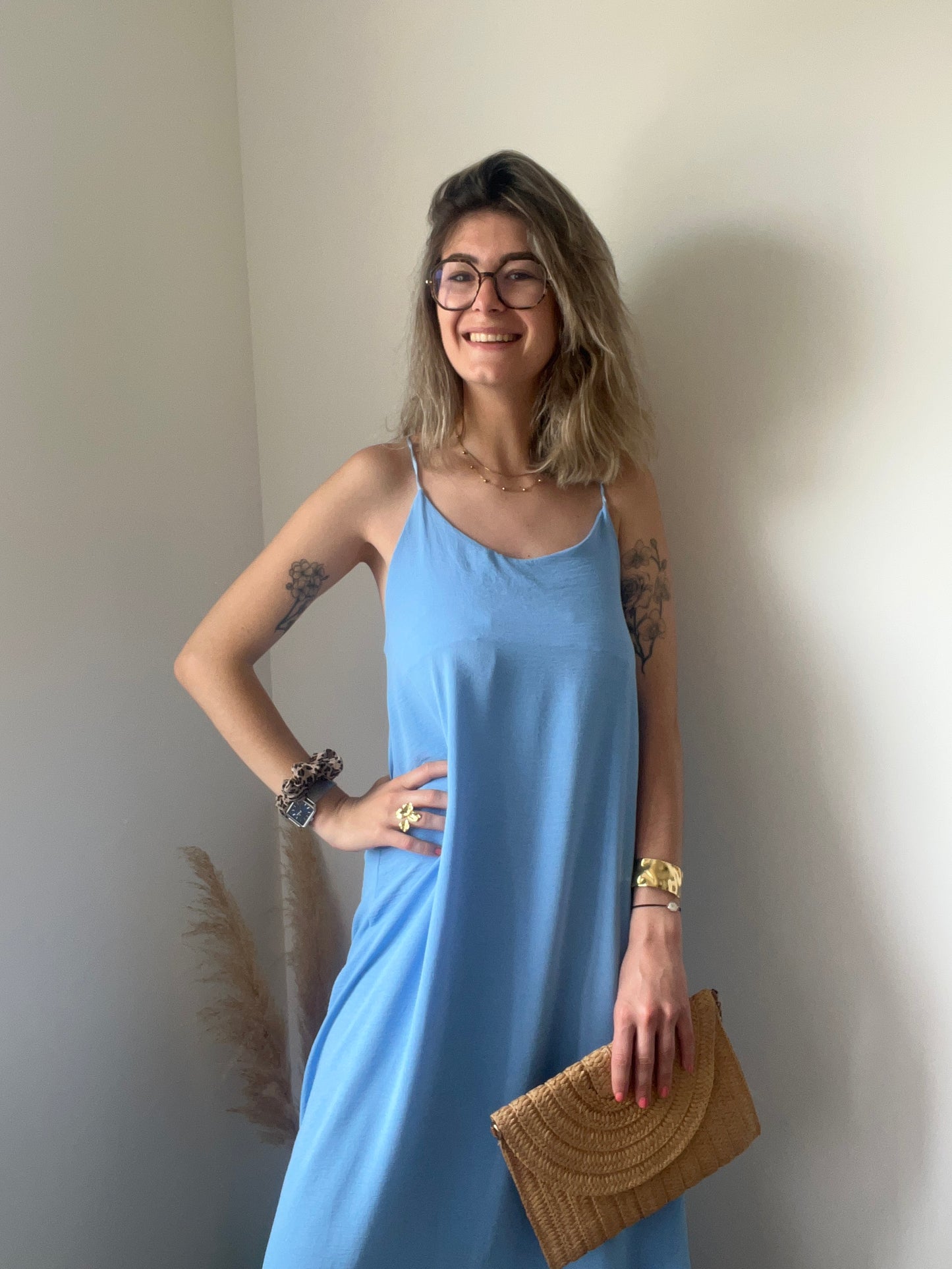 fluide et lègere agréable a porter pour des occasions ou a vie de tous les jours