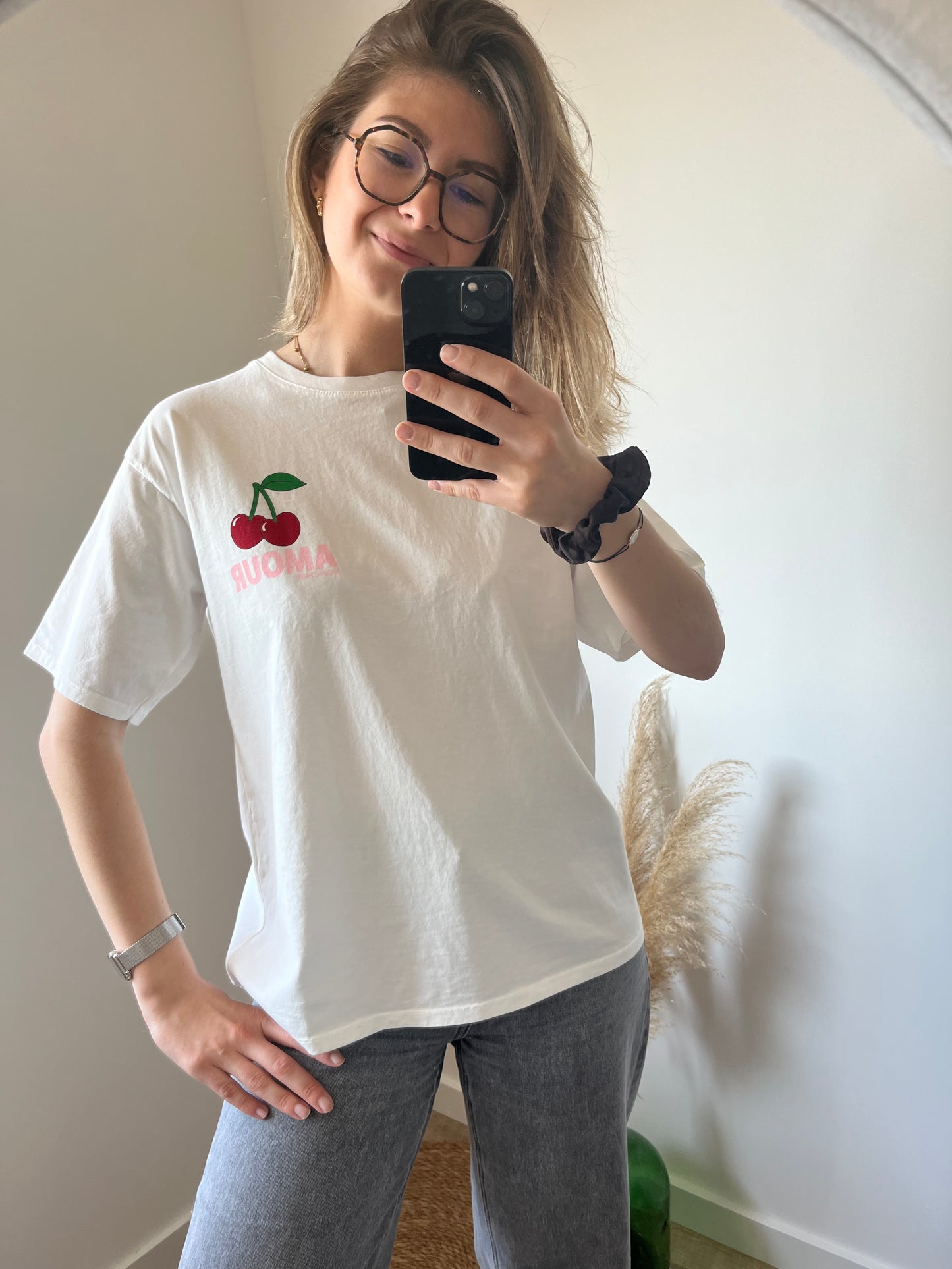 couleur blanc motif sur le devant et derrière