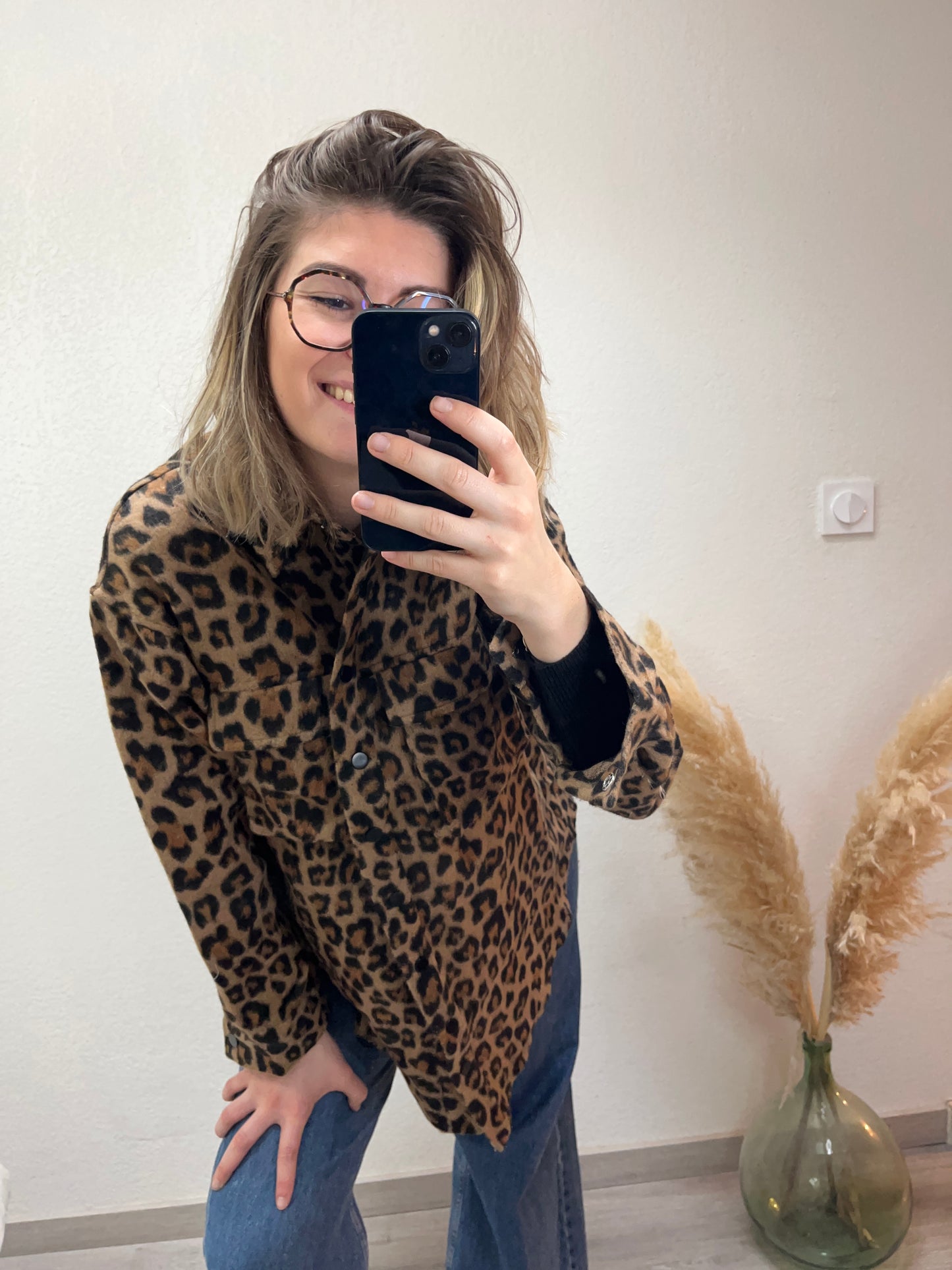 Veste Léonardo de face très douce bouton fermes