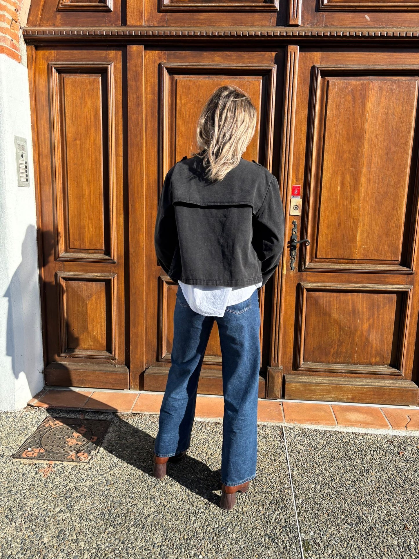 Veste en jean très élégante pour femme avec détail dans le dos hyper élégante pour femme et adolescente