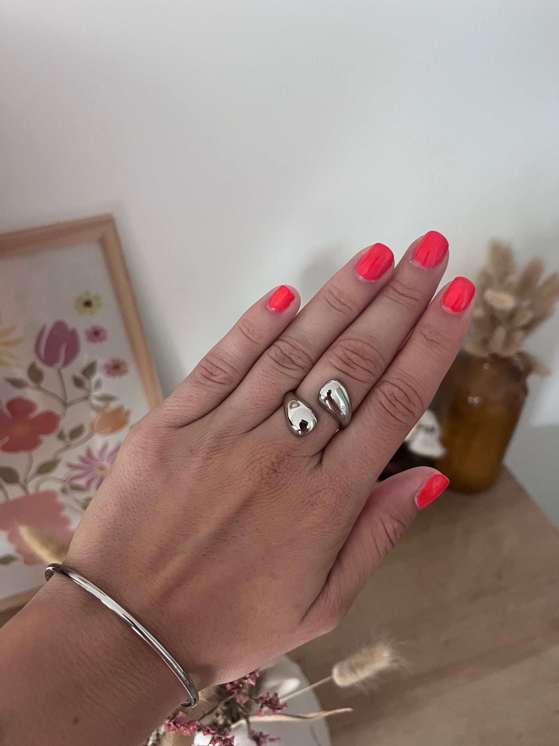 Bague femme de couleur argent en acier inoxydable réglable très tendance 