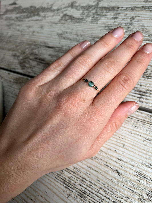 Bague fine, résiste à l’eau, ne noircit pas