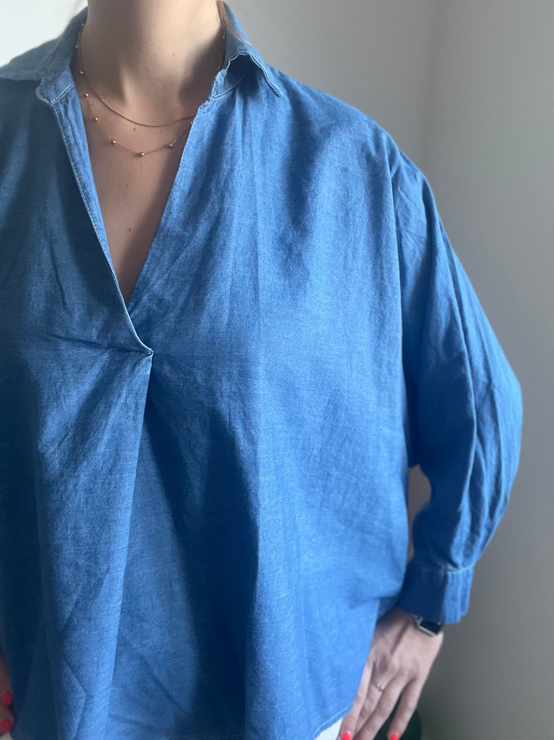 blouse femme tendance avec col chemise en V 