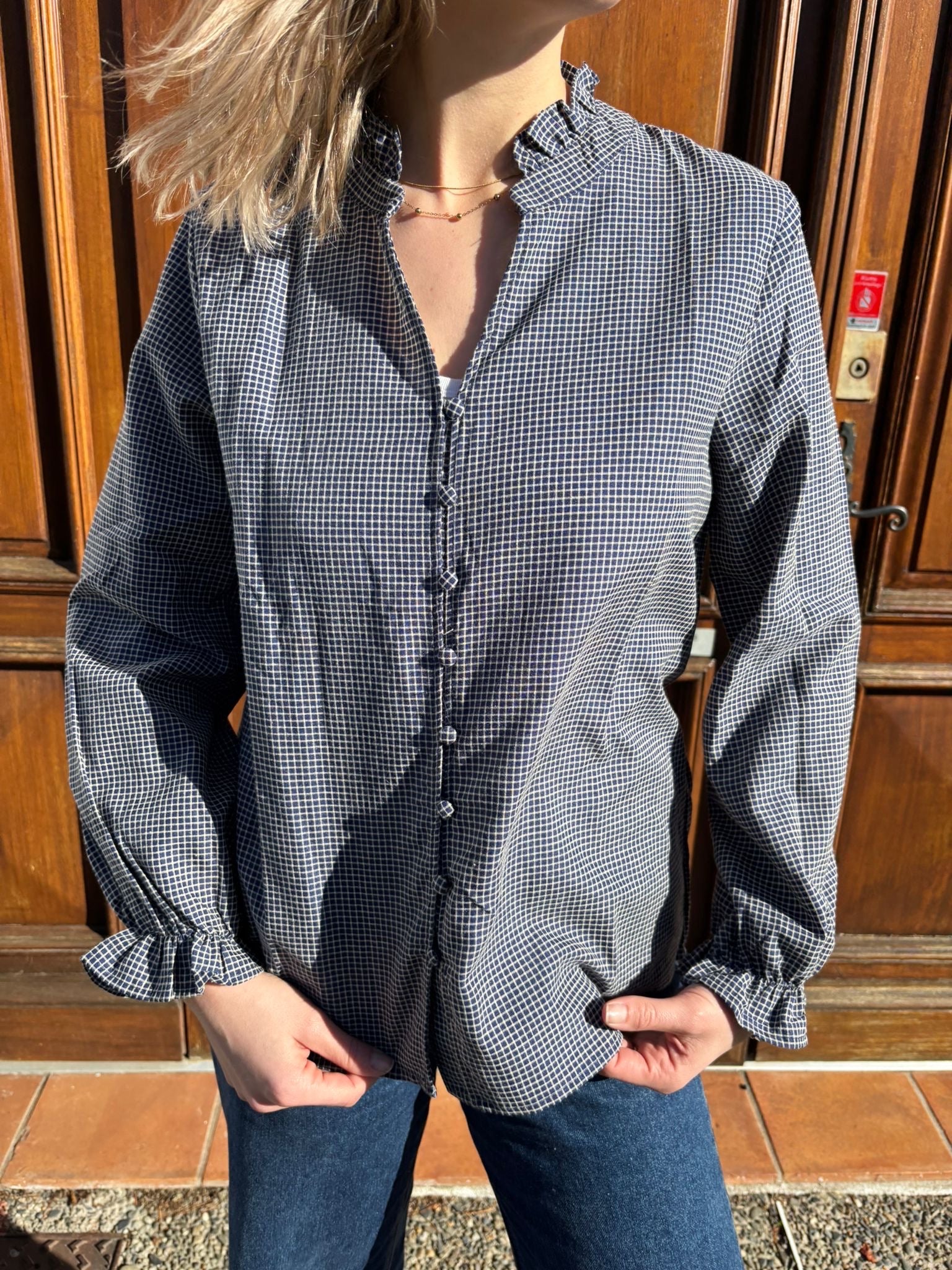 Blouse à carreaux hyper tendance pour femme avec bouton sur le devant 