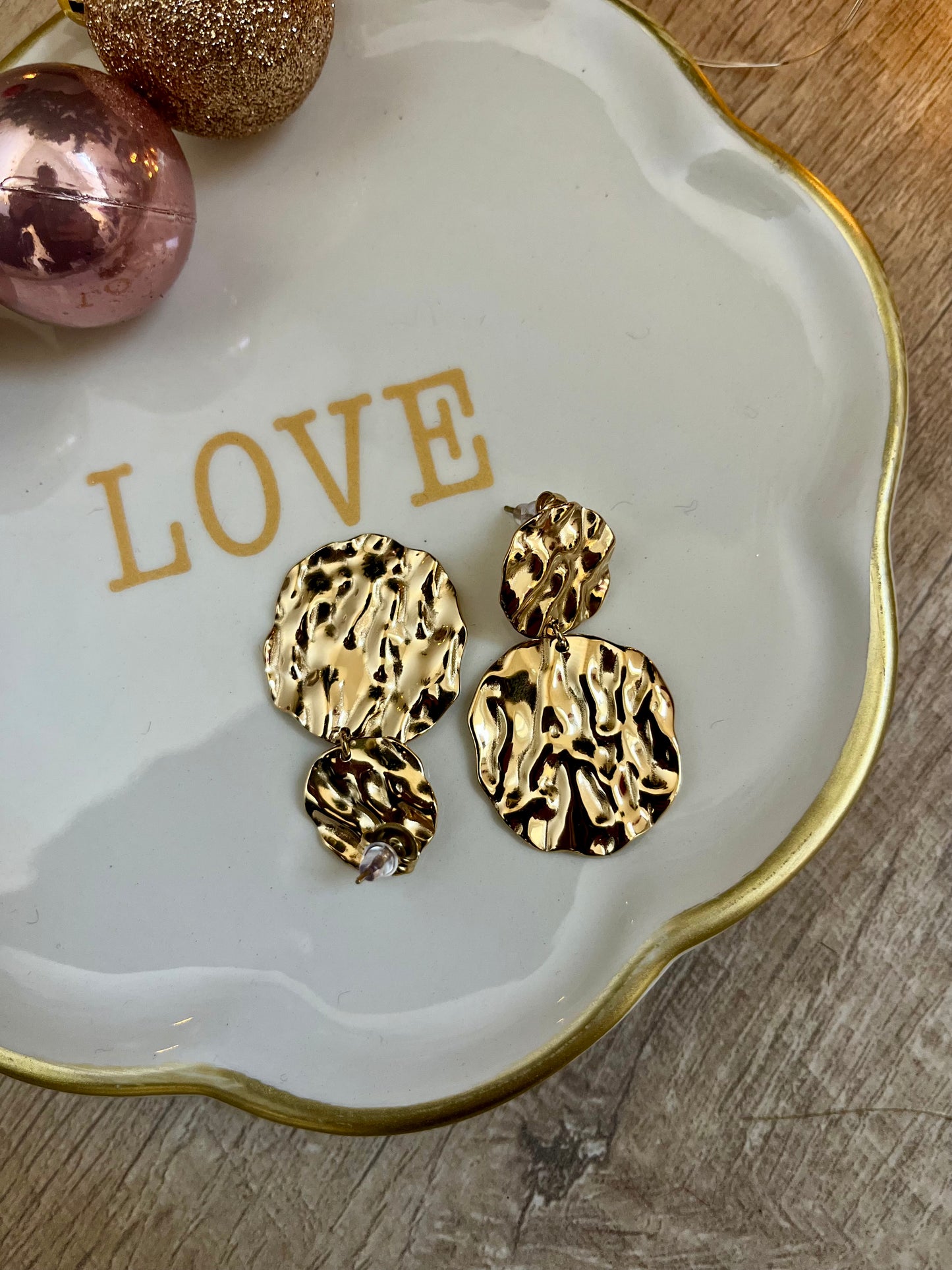 Idéal pour sublimée vos tenues de fêtes ou même vos tenues quotidiennes 