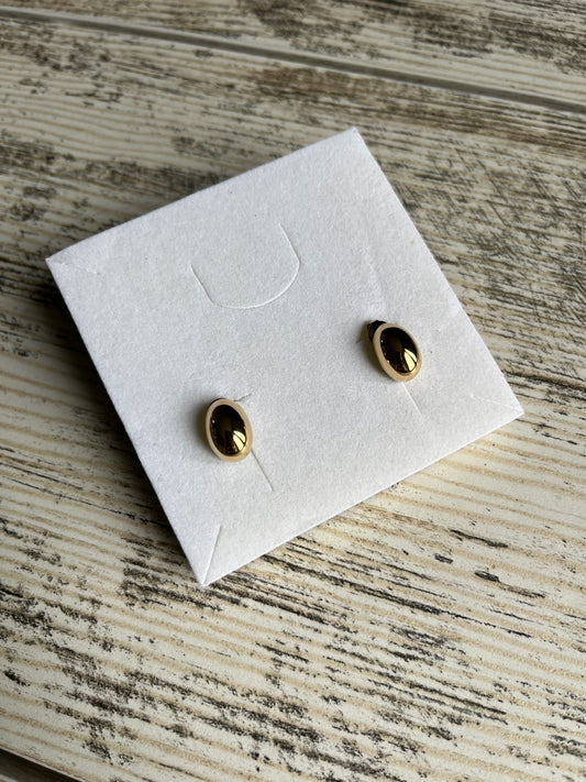 Boucles d'oreilles à puce en acier inoxydable composées d'une pièce ovale creuse.
Dimensions de la boucle : 8 x 14 mm