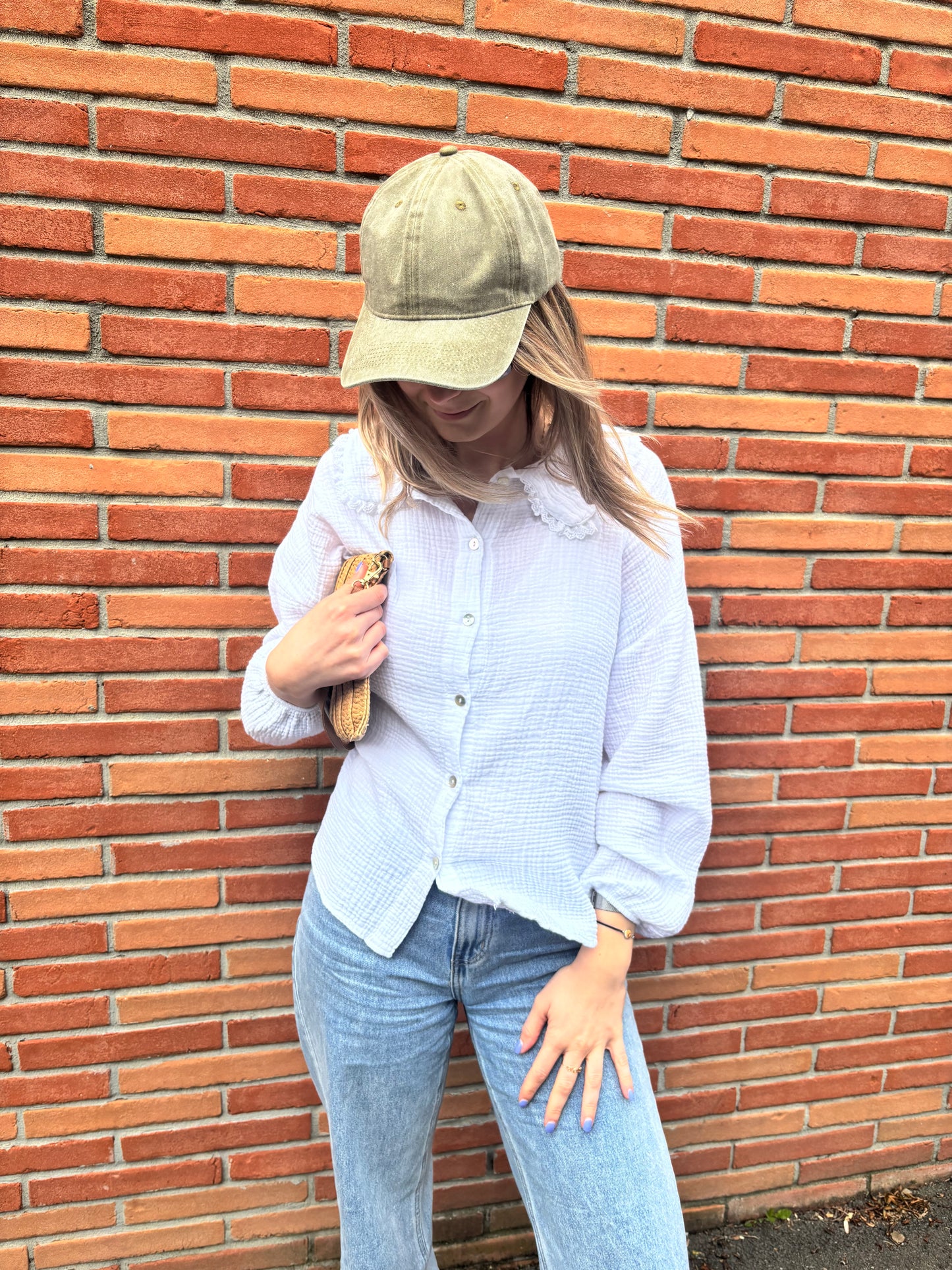 Casquette kaki femme en coton, tendance et confortable avec taille réglable pour un style moderne et décontracté