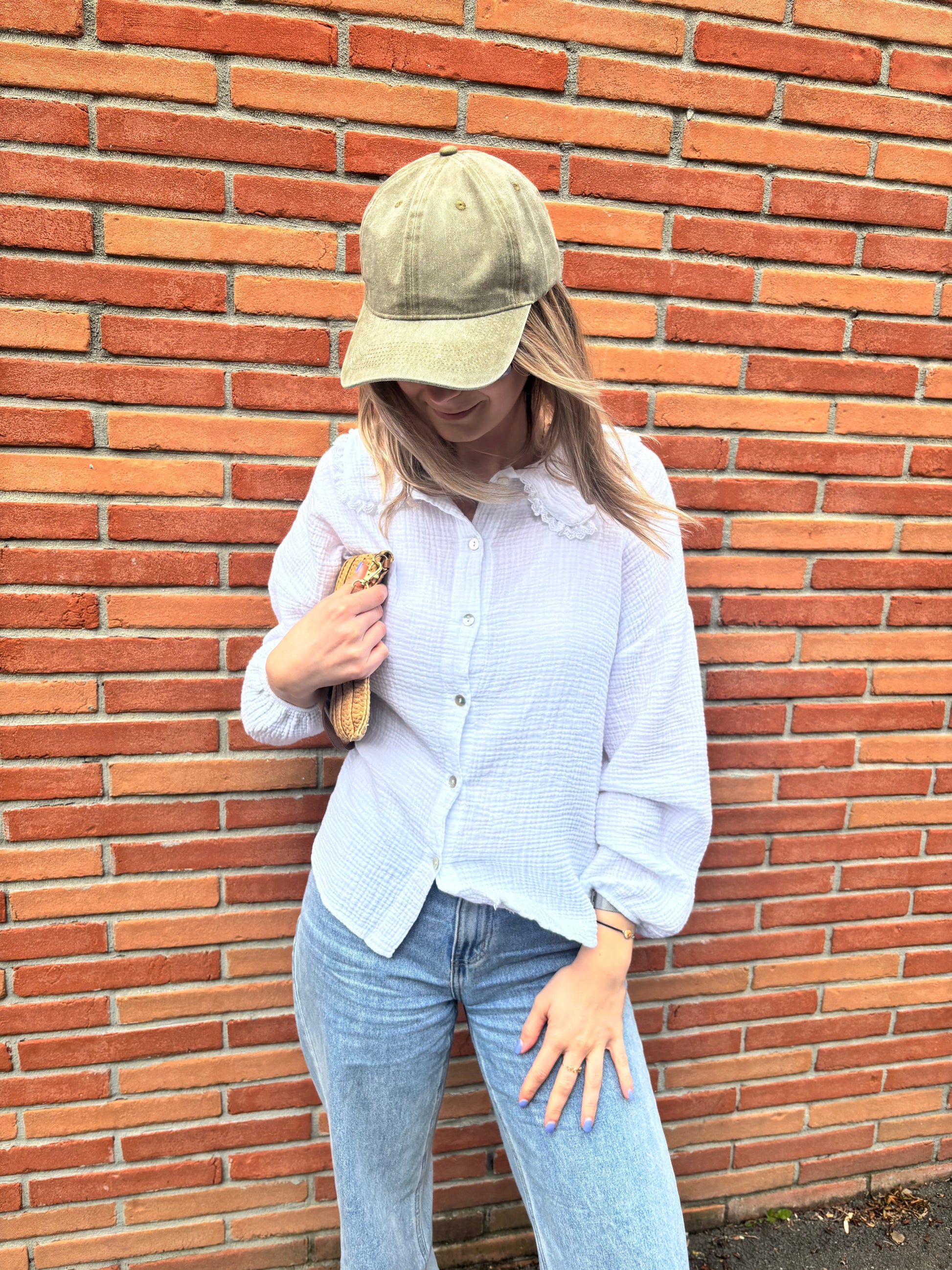 Casquette kaki femme en coton, tendance et confortable avec taille réglable pour un style moderne et décontracté