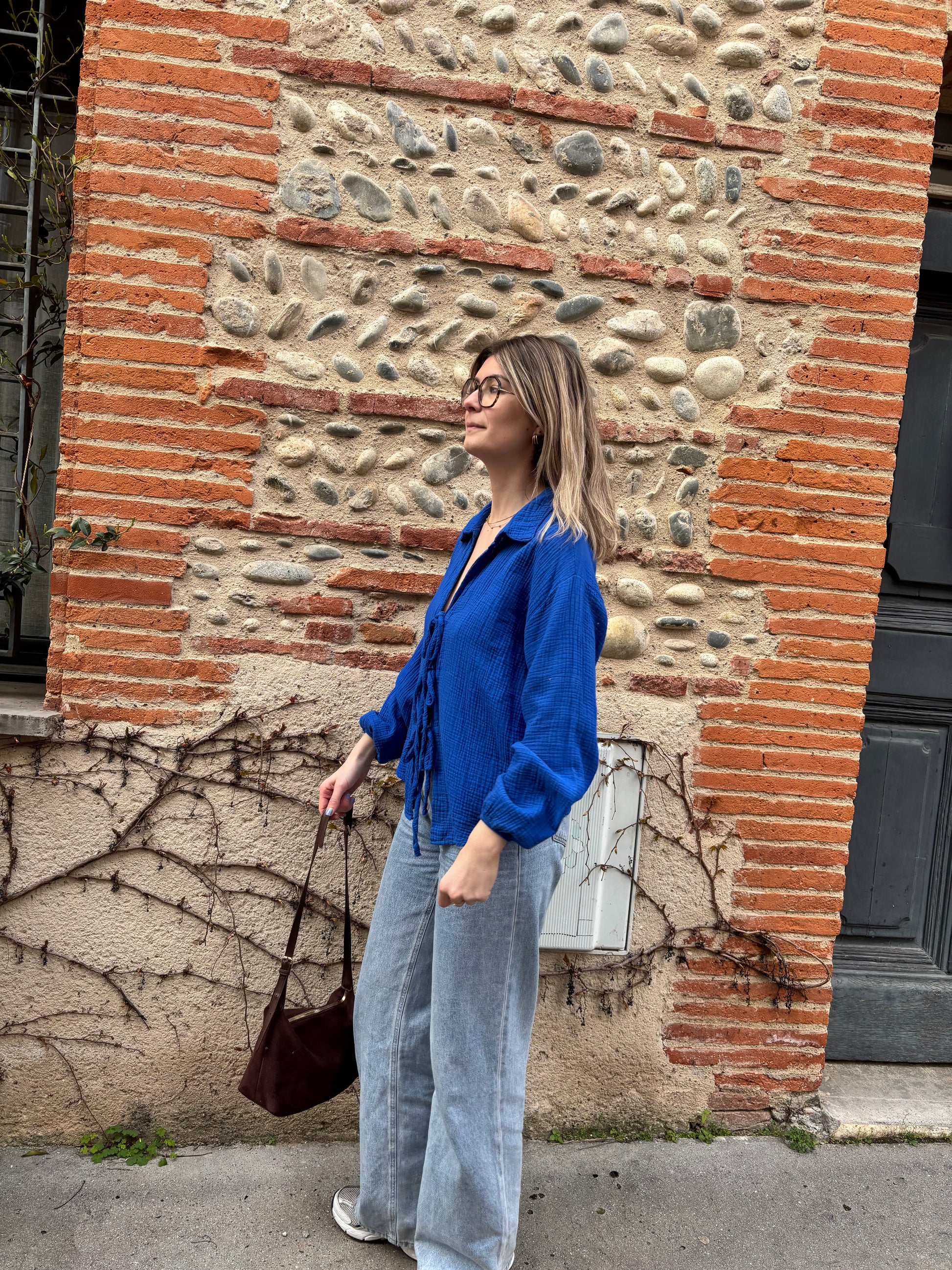 Chemisier couleur bleu roi pour femme hyper agréable a porter et hyper tendance 