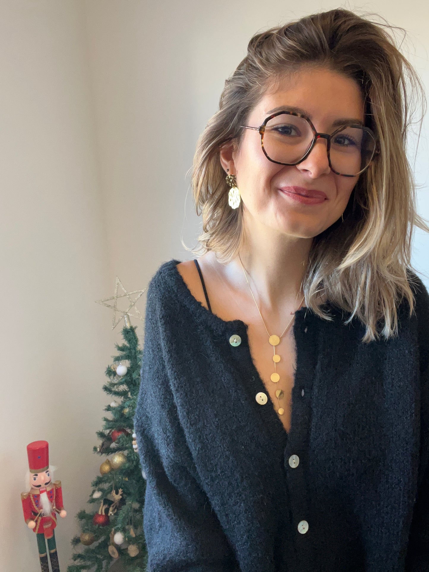 Collier plongeant pour femme, idéal à mettre avec des décolletés pour mettre le cou en valeur