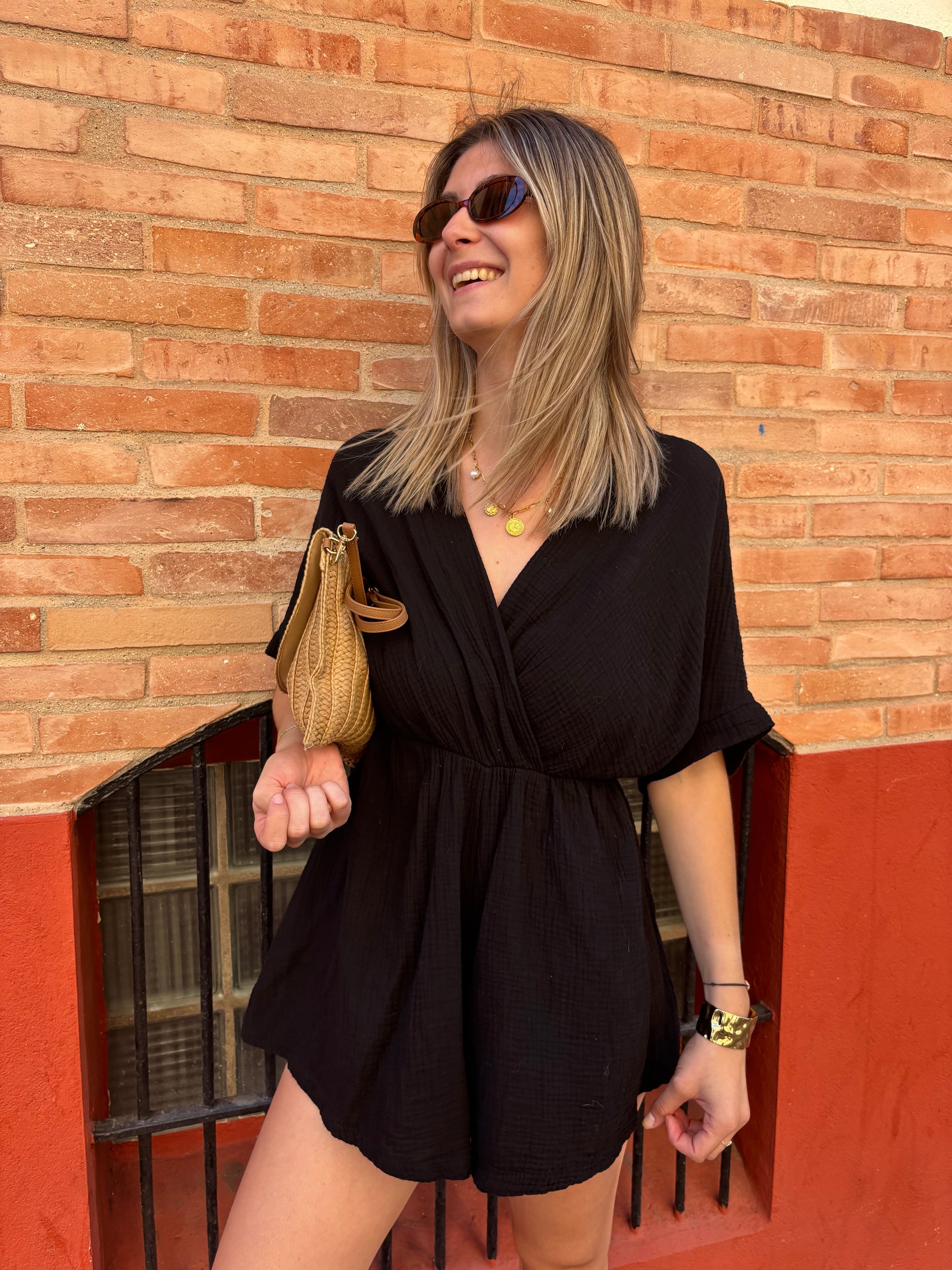 Combinaison noir col V taille unique en gaze de coton