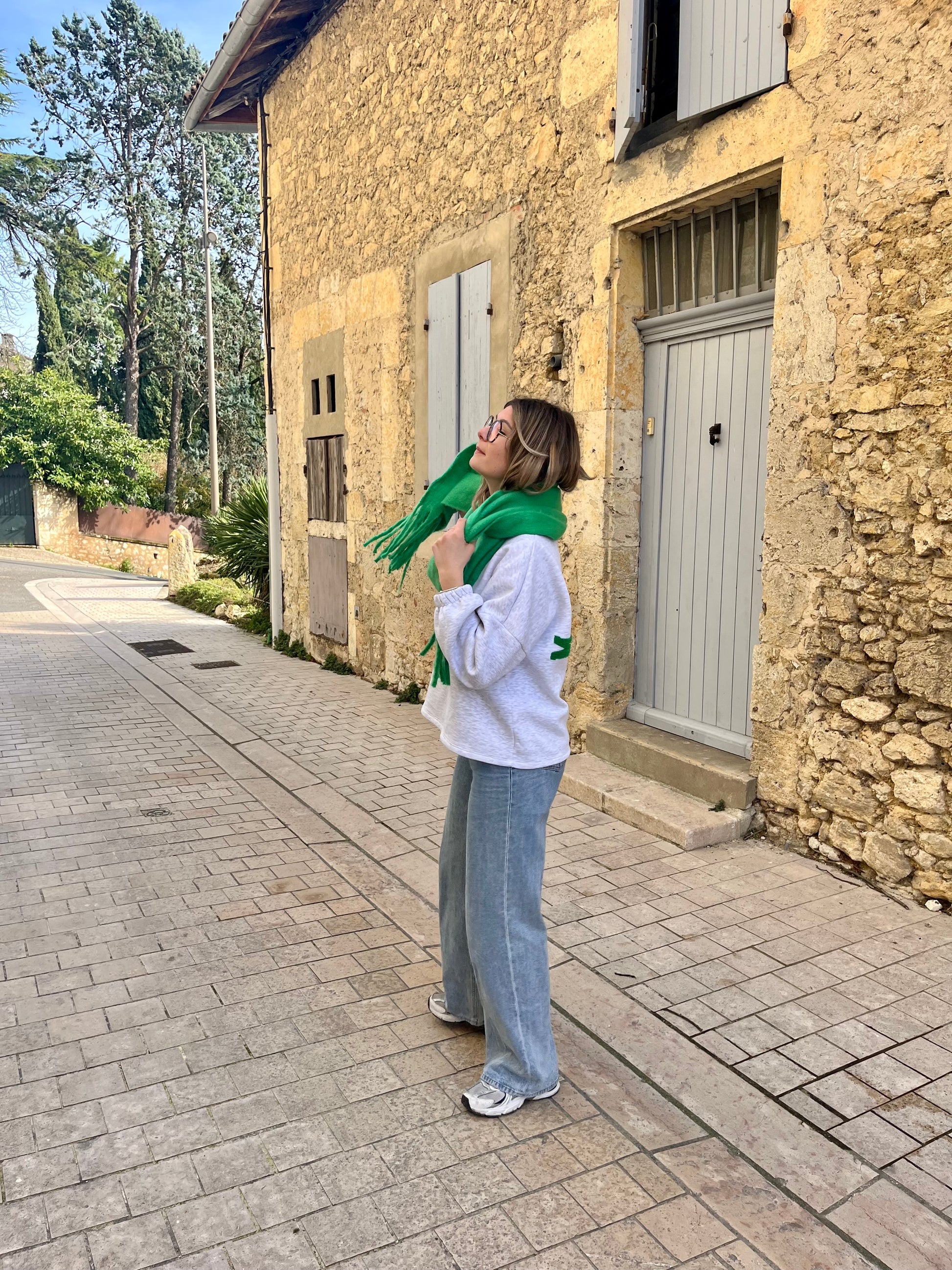 Echarpe Léa de couleur verte longue et hyper douce 