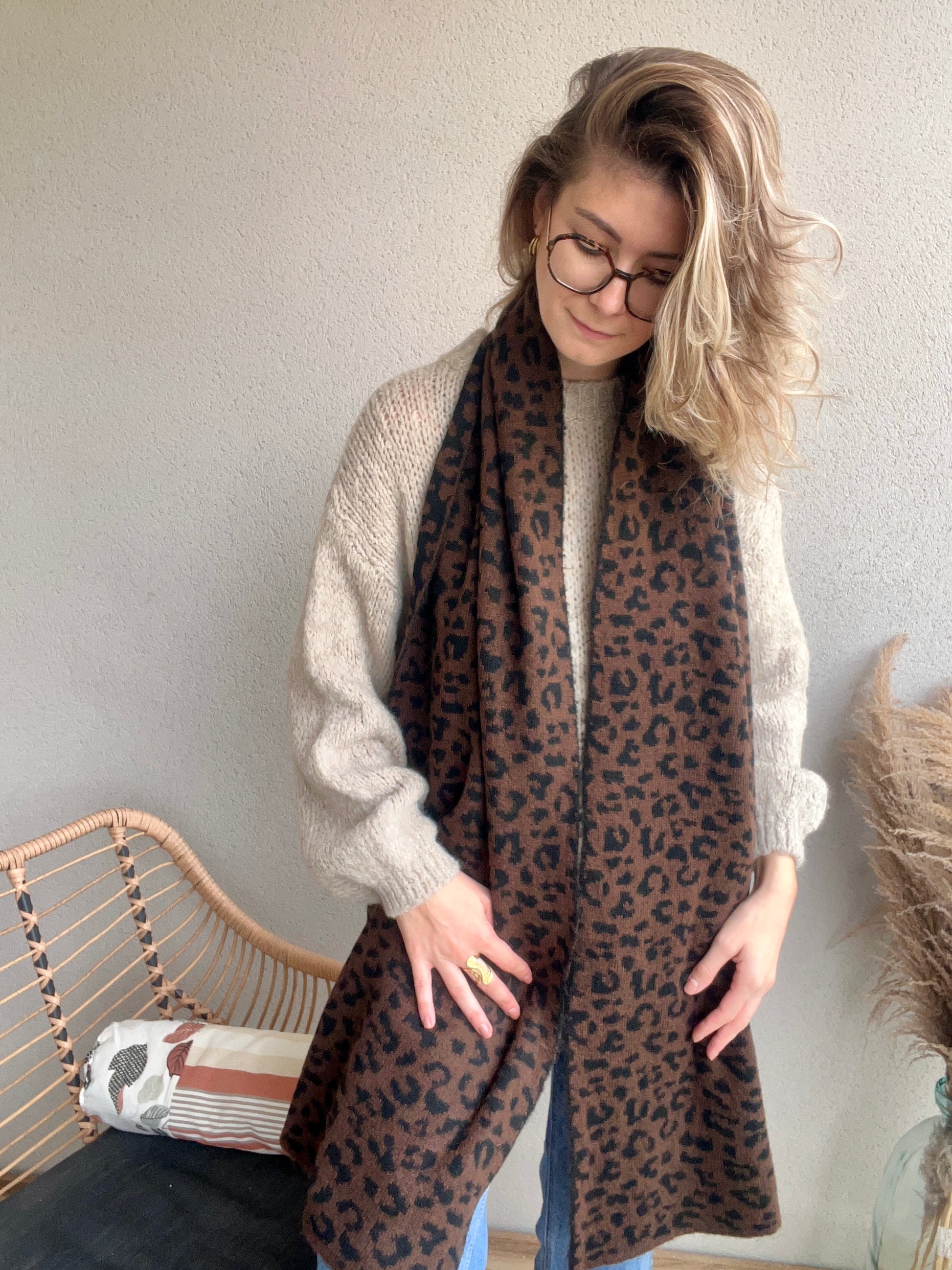 Écharpe à motifs, léopard, couleur, marron et noir pour femmes, hyper tendance et agréable à porter