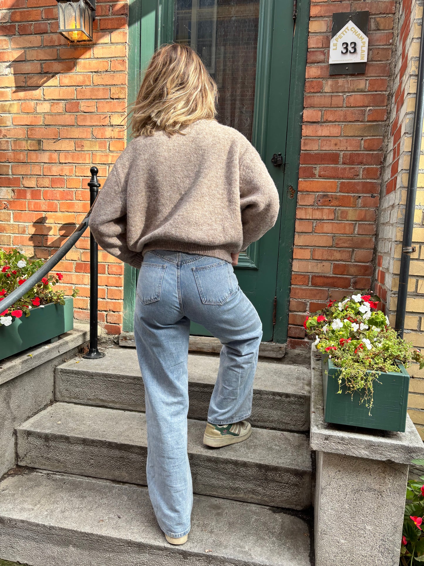 Jean très tendance bleu clair pour femme jean droit 