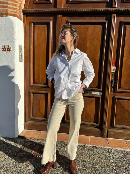Jean pour femme de couleur écru, coupe droite, taille parfaitement bien du 34 au 42