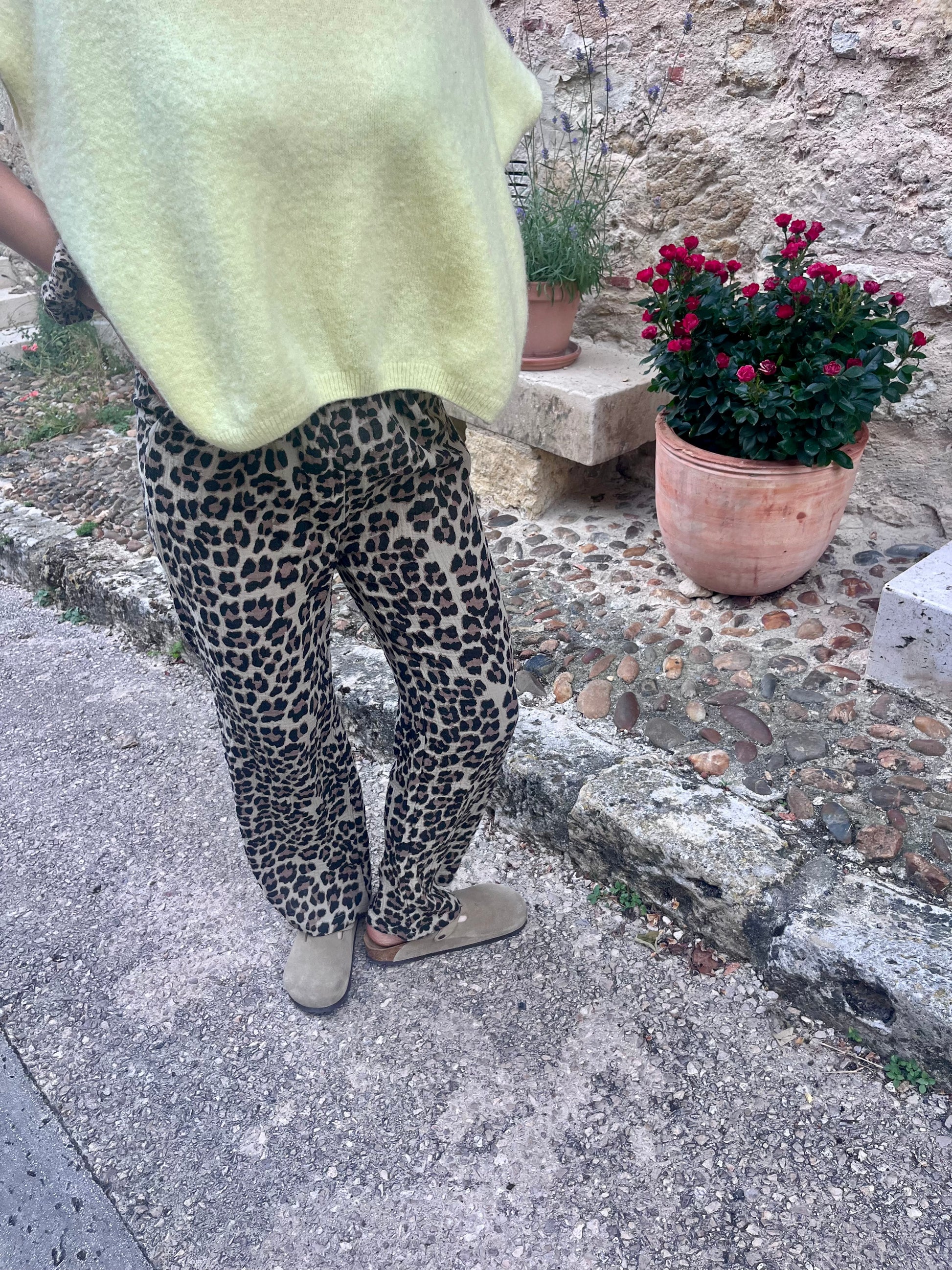 pantalon pour femme en gaze de coton taille unique hyper agréable et confortable pour un look cosy et tendance 