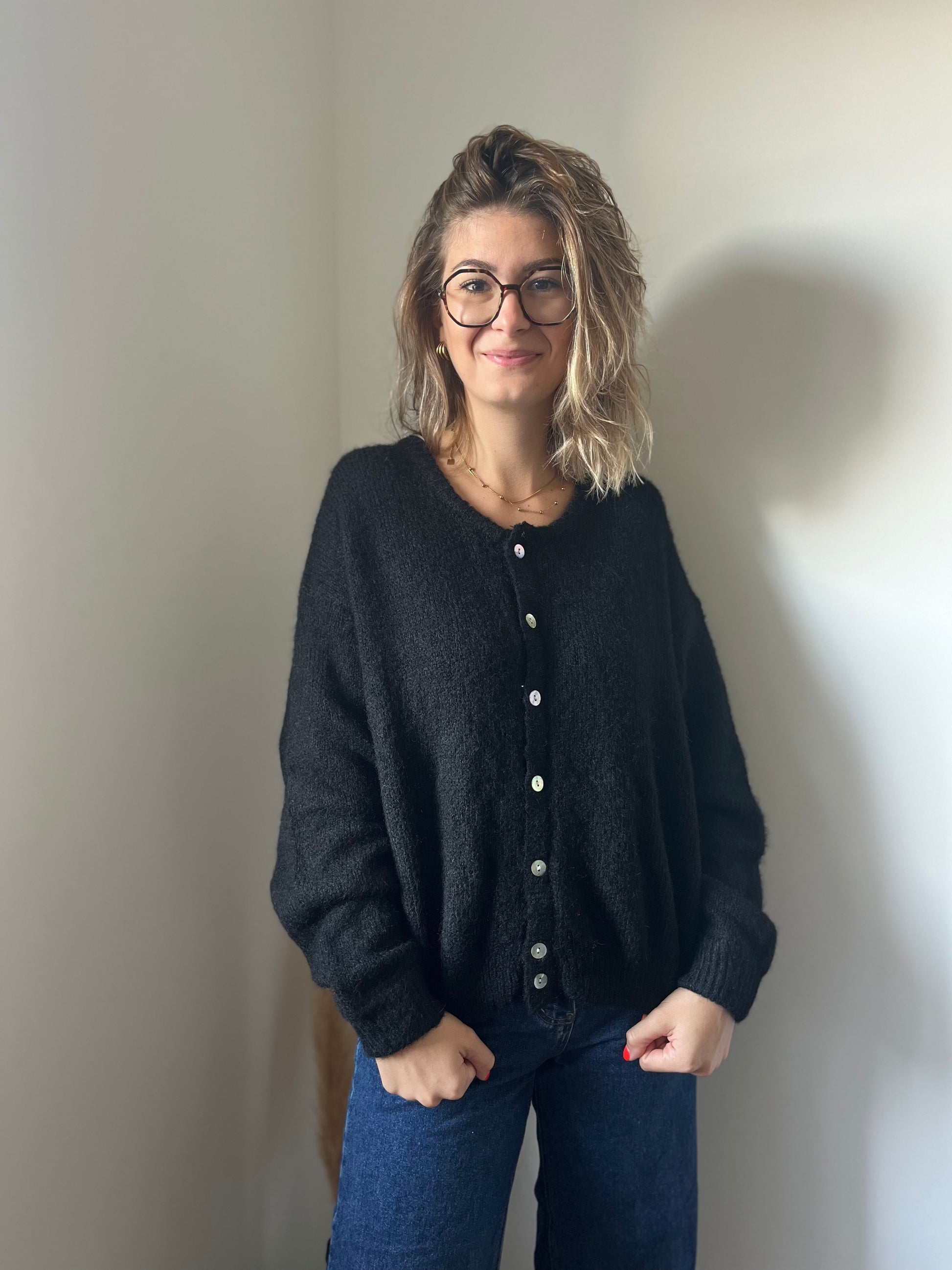 pull pour femme très tendance avec boutons sur le devant 