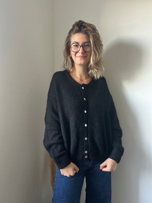 pull pour femme très tendance avec boutons sur le devant 