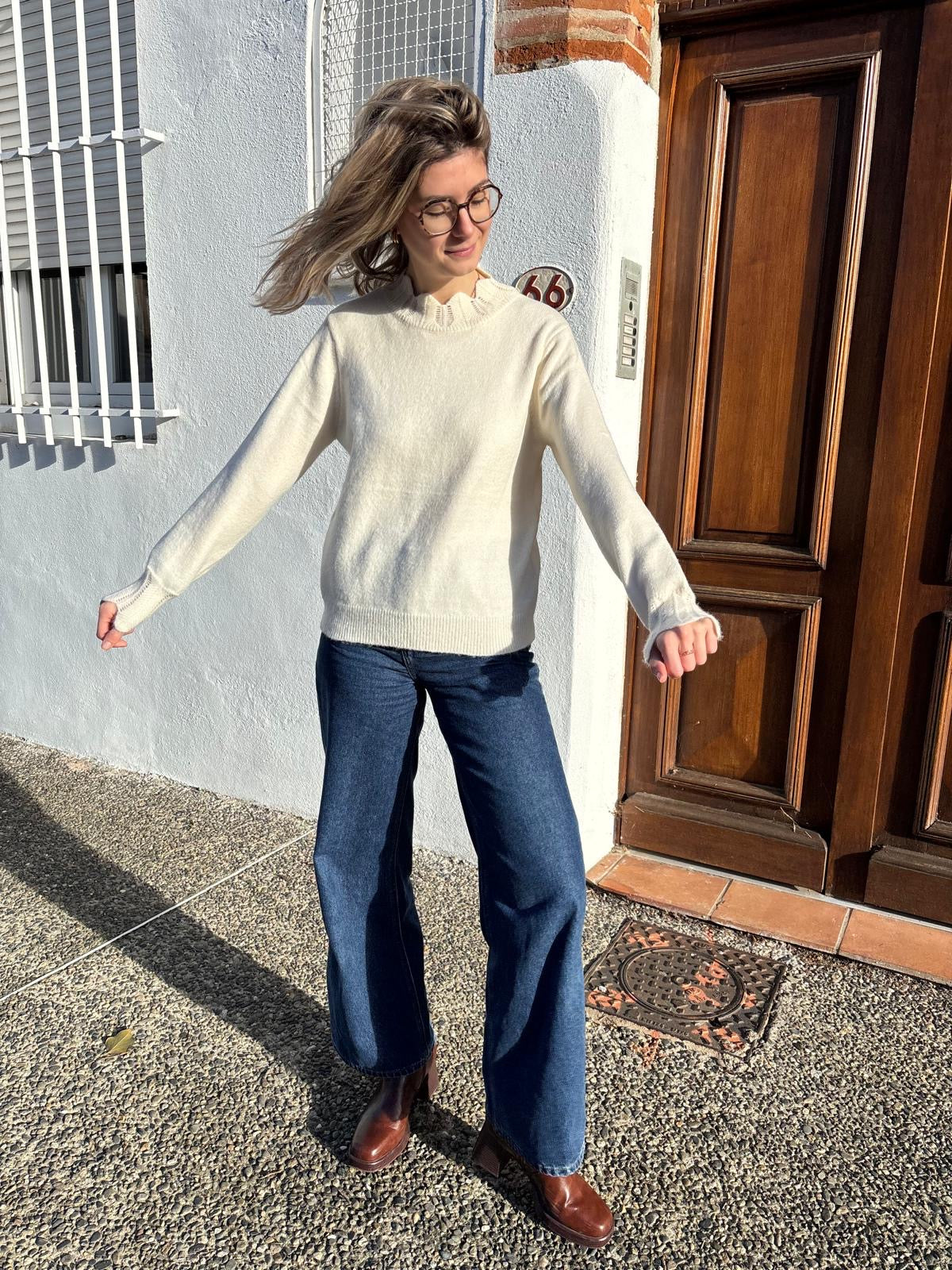 
Pull pour femme, très doux, très confortable. Combien également pour des adolescents en taille unique de couleur ecru 
