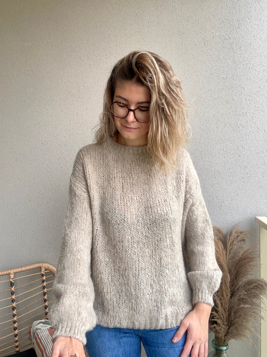 pull femme taille unique de couleur taupe en maille très tendance pour la saison
