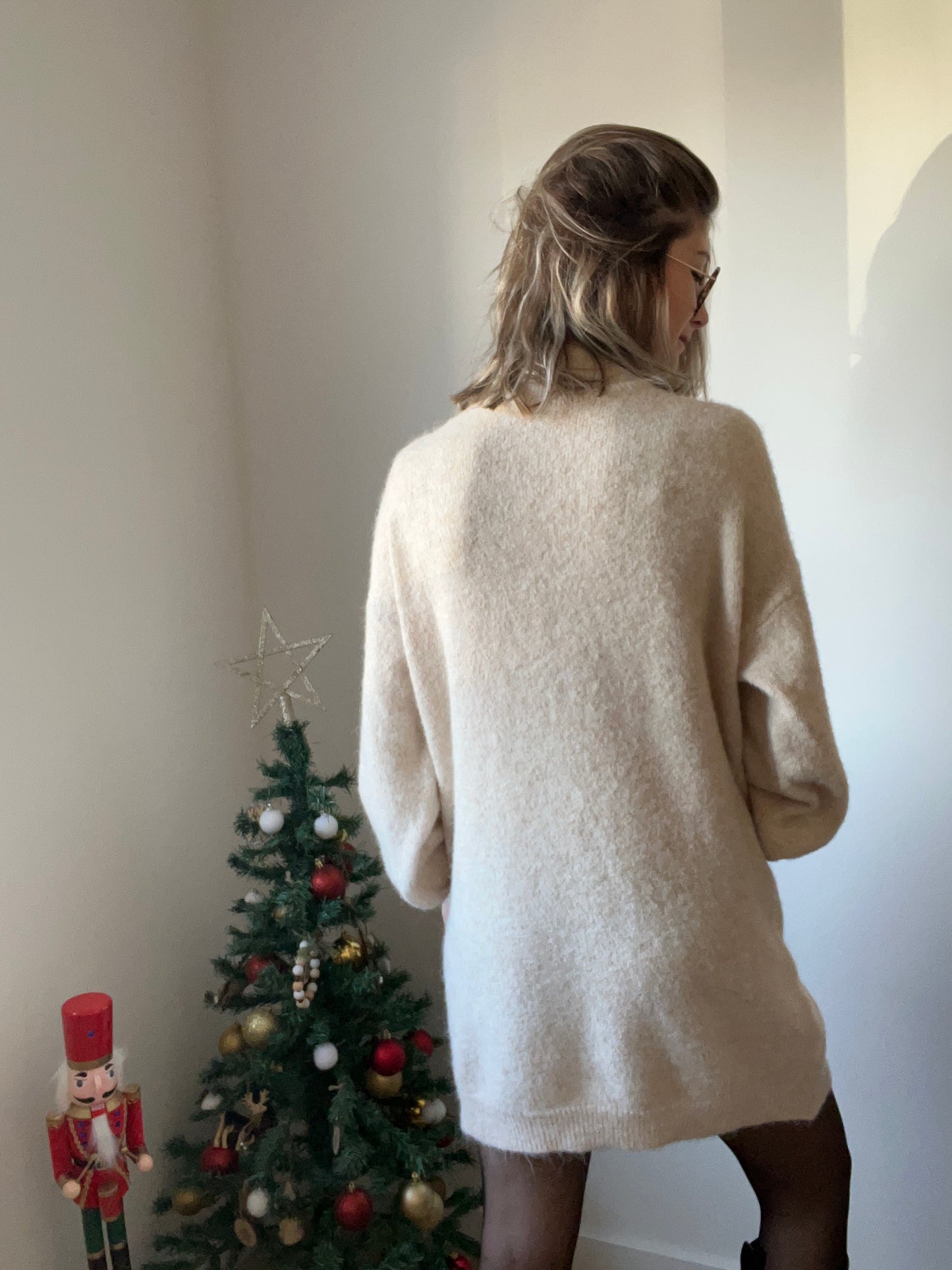 Robe femme de couleur écru en taille unique du 36 au 40 taille extensible 