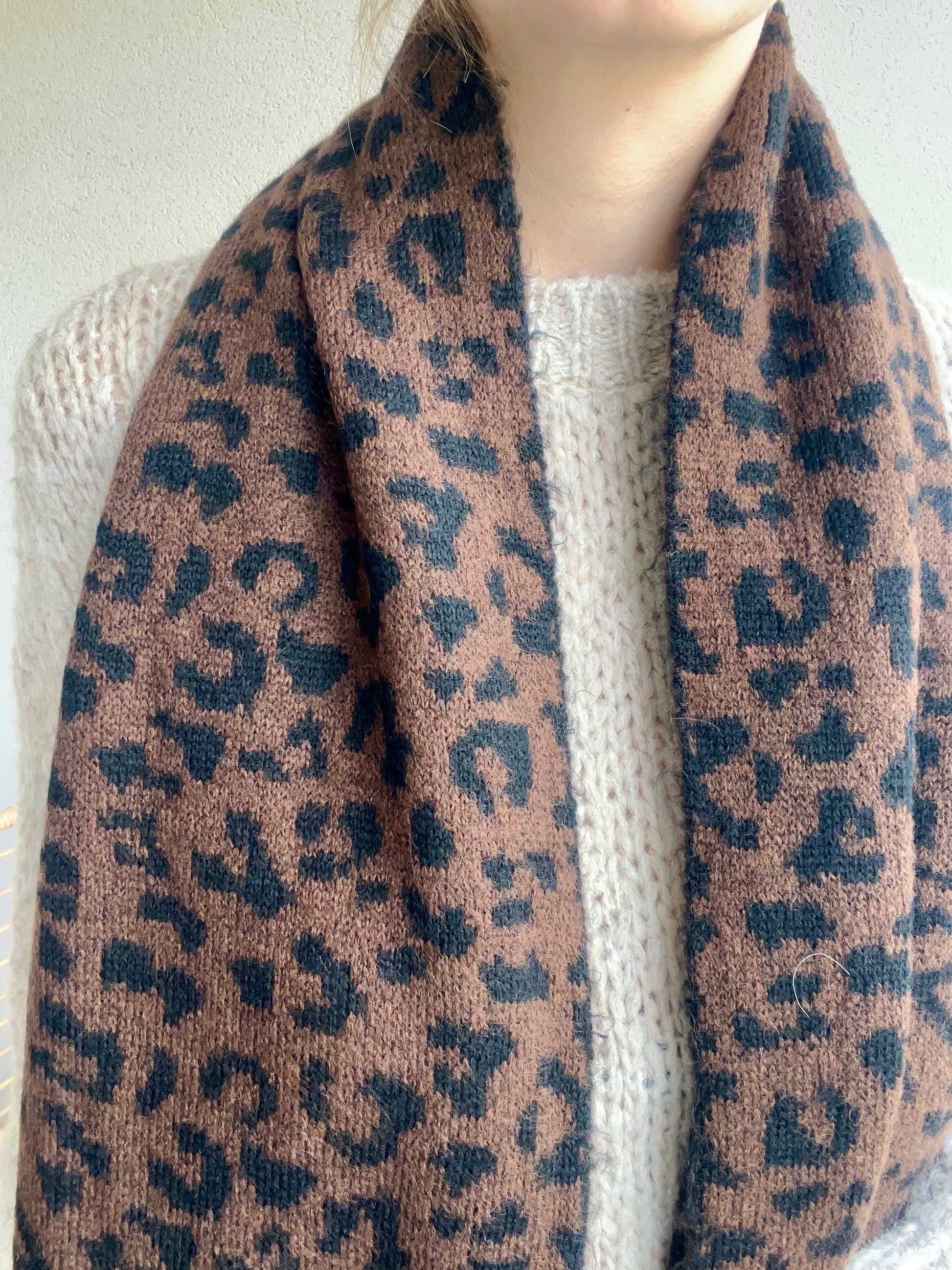 Écharpe, léopard de couleur marron et noir pour femme