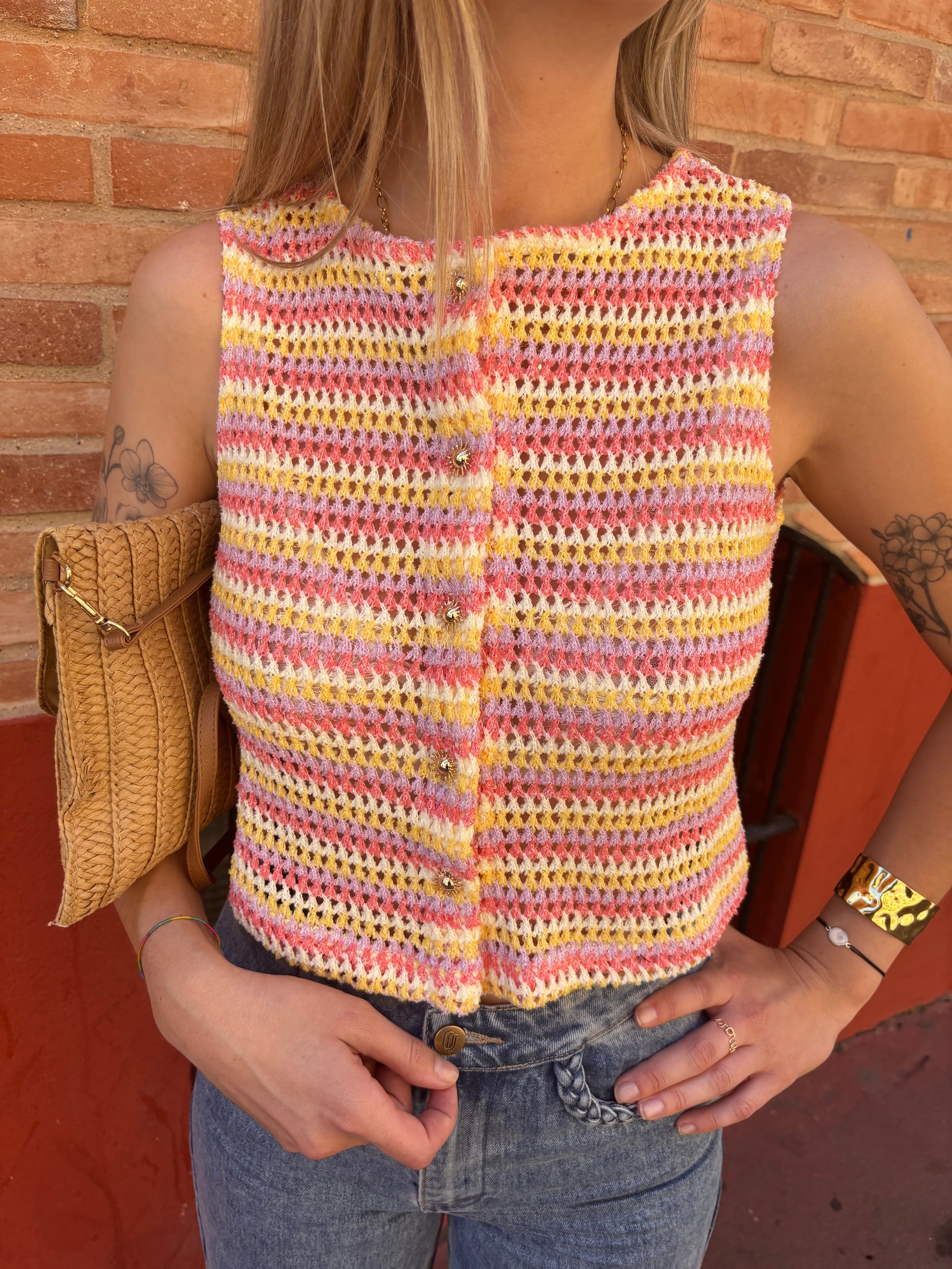 debardeur pour femme en crochet hyper tendance et elegant pour l'été respirant ne tiens pas chaud
