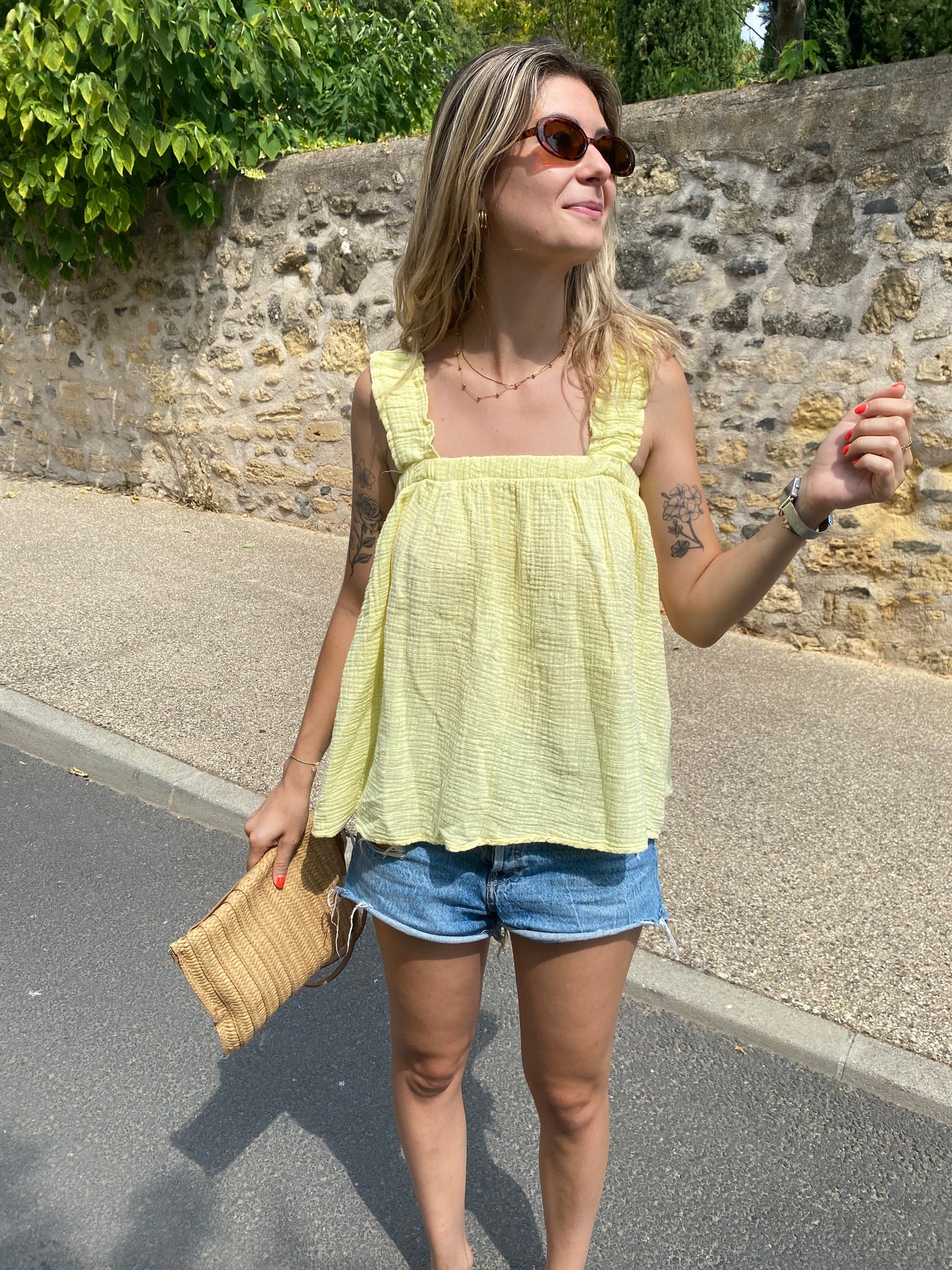 debardeur jaune pour femme et adolescente bretelles elastique taille du 34 au 42