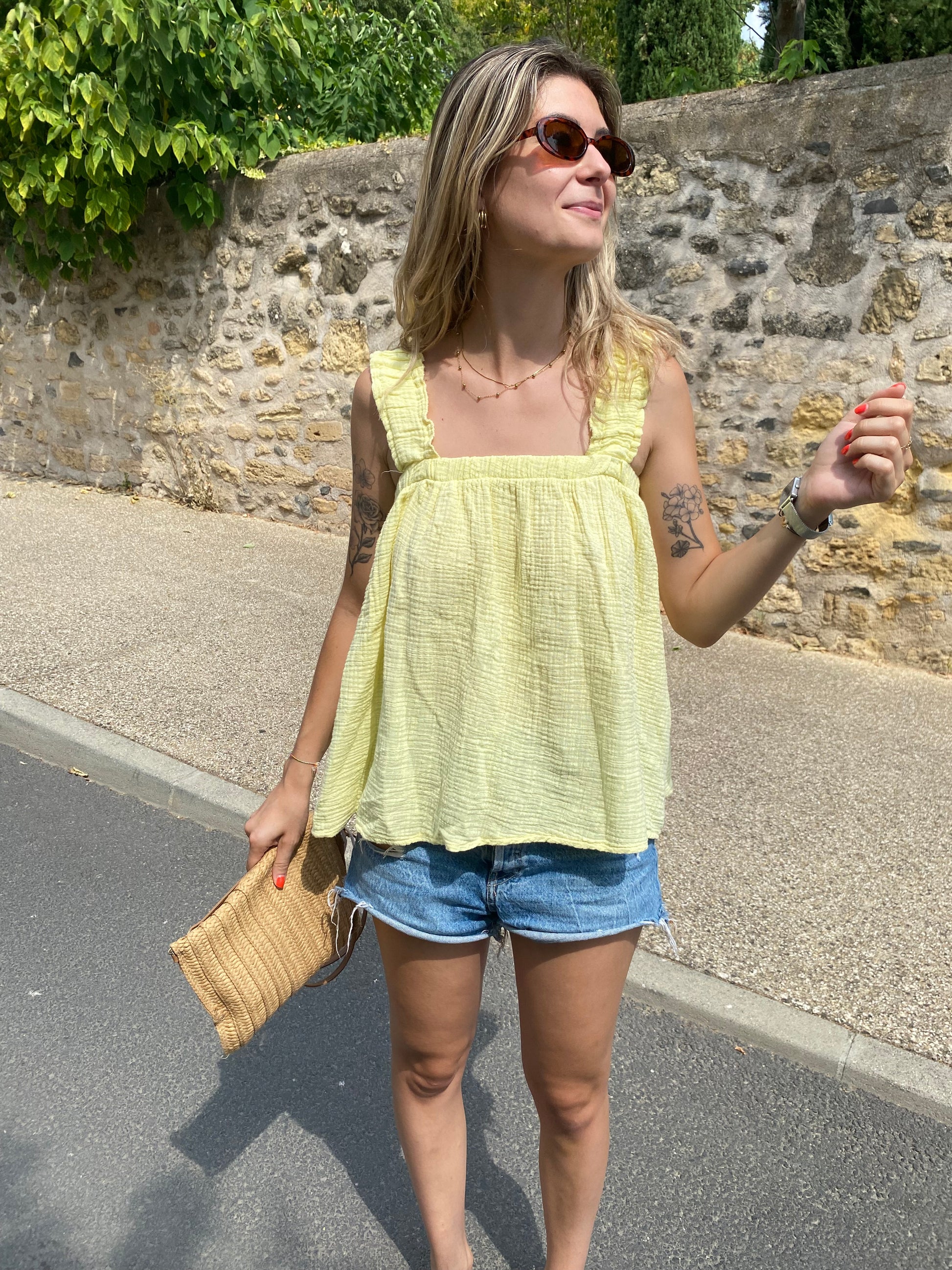 debardeur jaune pour femme et adolescente bretelles elastique taille du 34 au 42