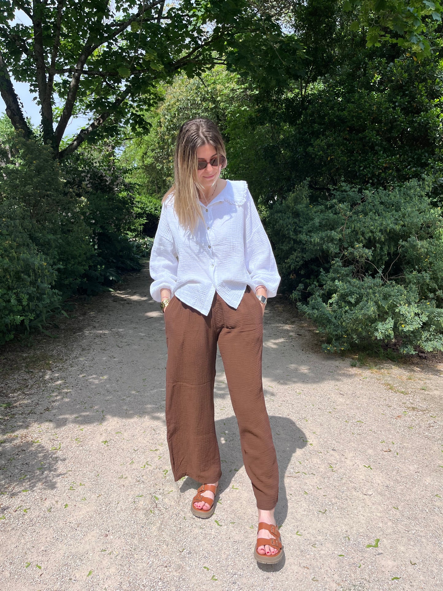 Pantalon fluide marron pour femme hyper agréable et tendance 