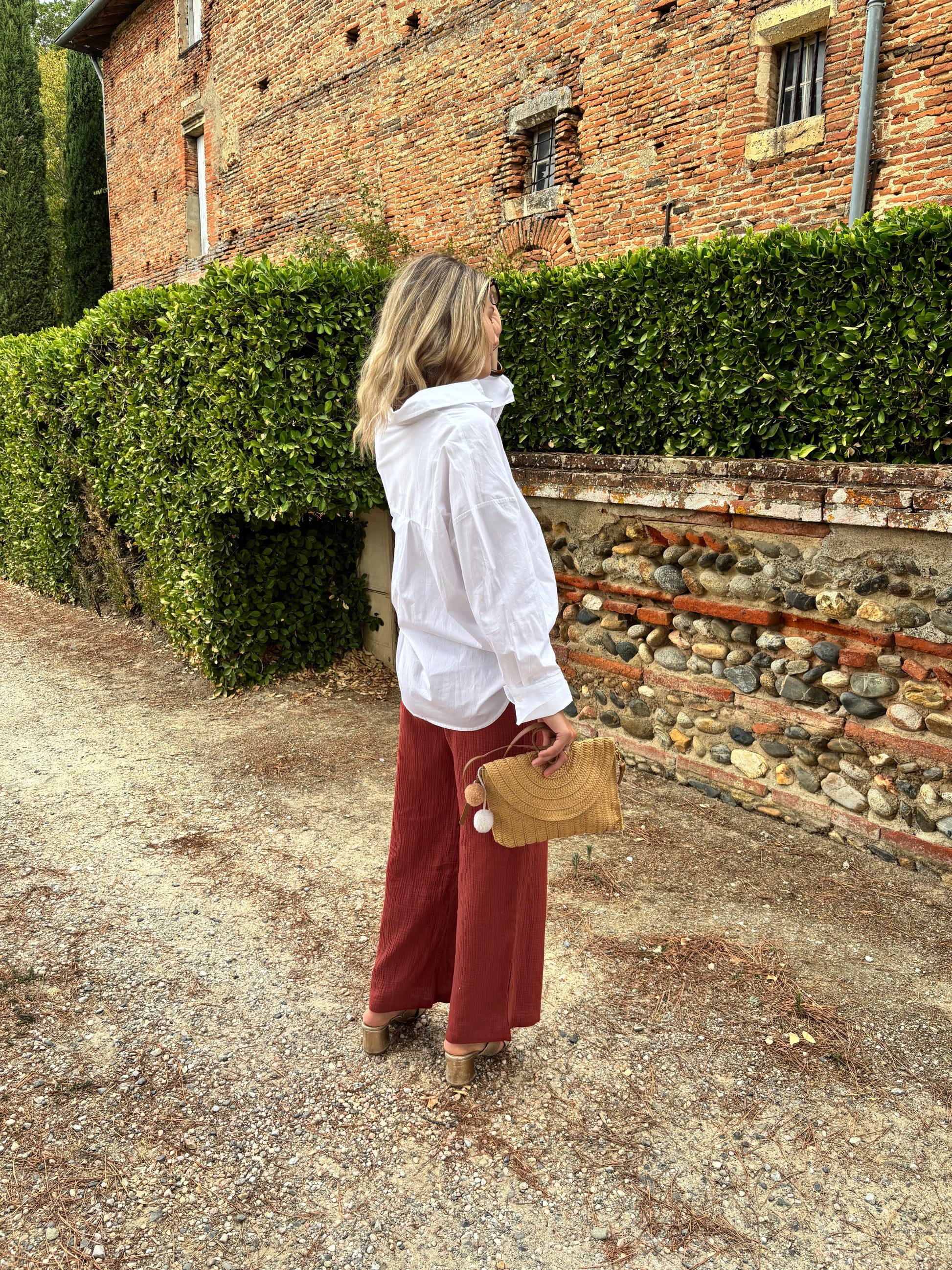 pantalon tendance femme de couleur rouille long et fluide en taille unique