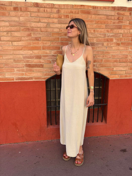 robe pour femme de couleur beige longue fluide et legère