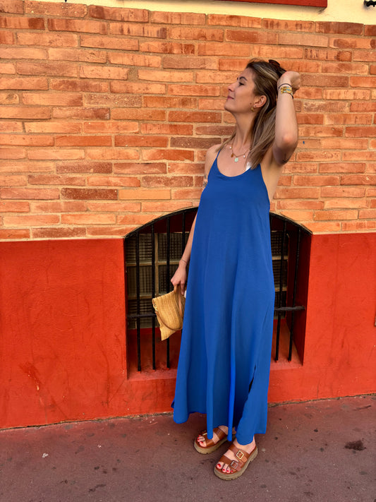 robe pour femme a fines bretelles croisé dans le dos de couleur bleu roi