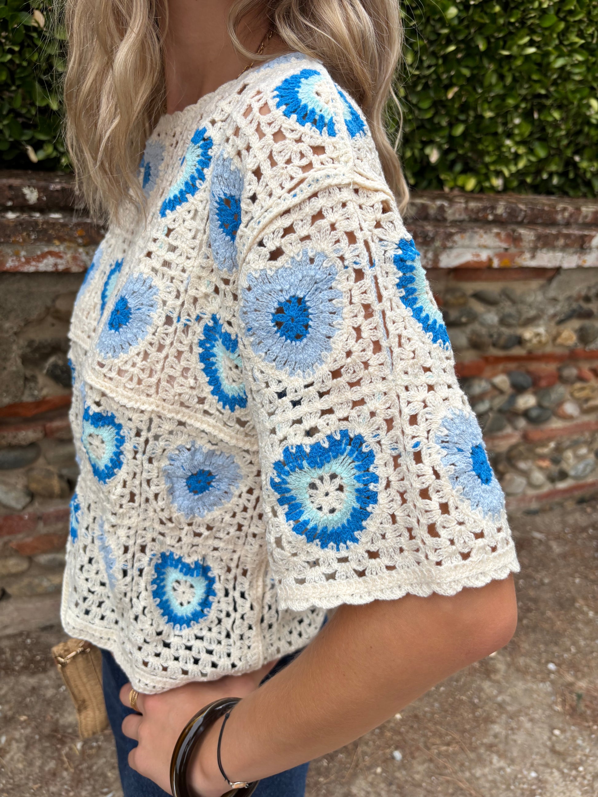 t-shirt tendance femme a crochet manches 3/4