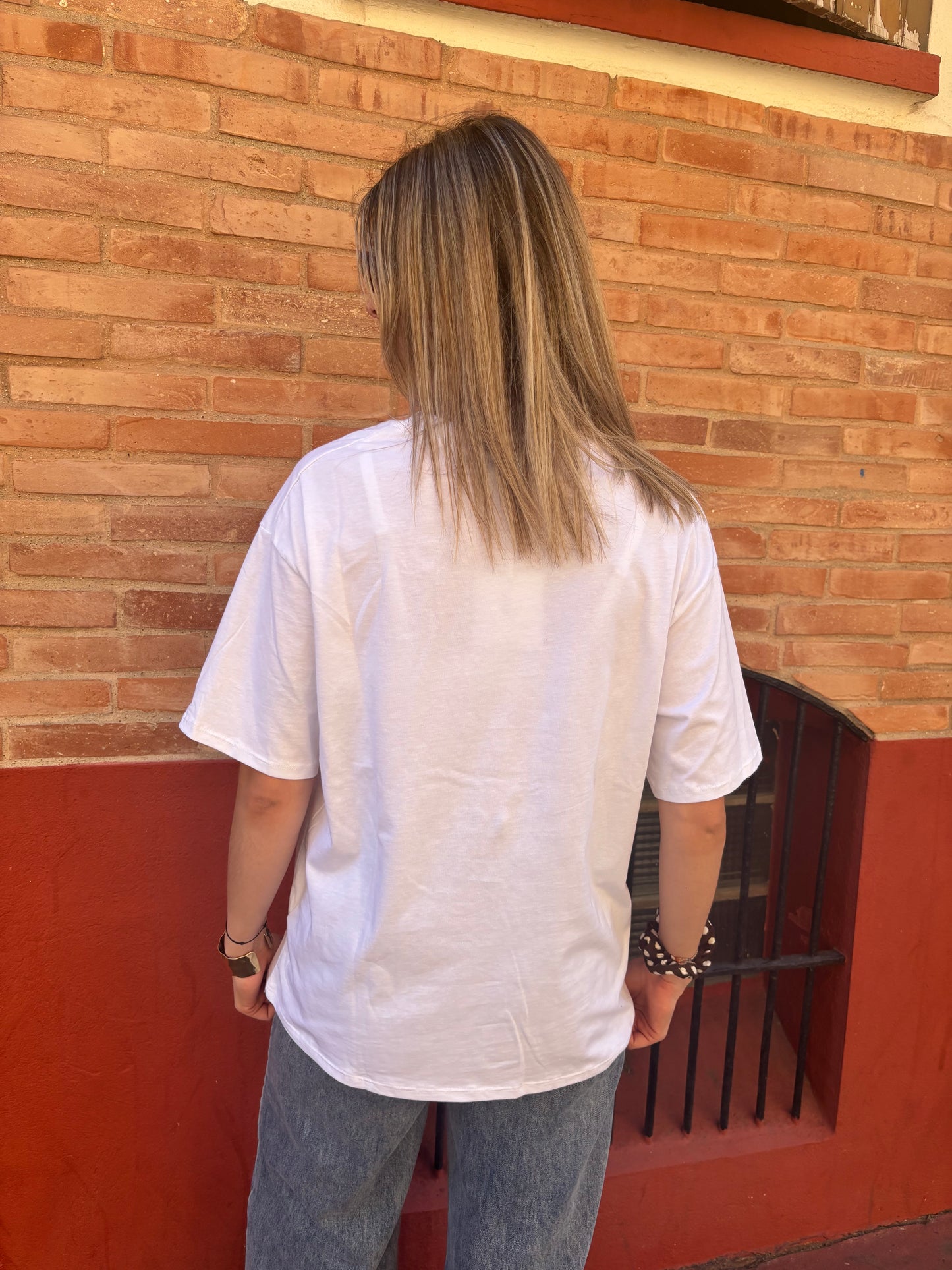 tshirt pour femme coupe oversize 100% en coton avec motifs seulement sur le devant